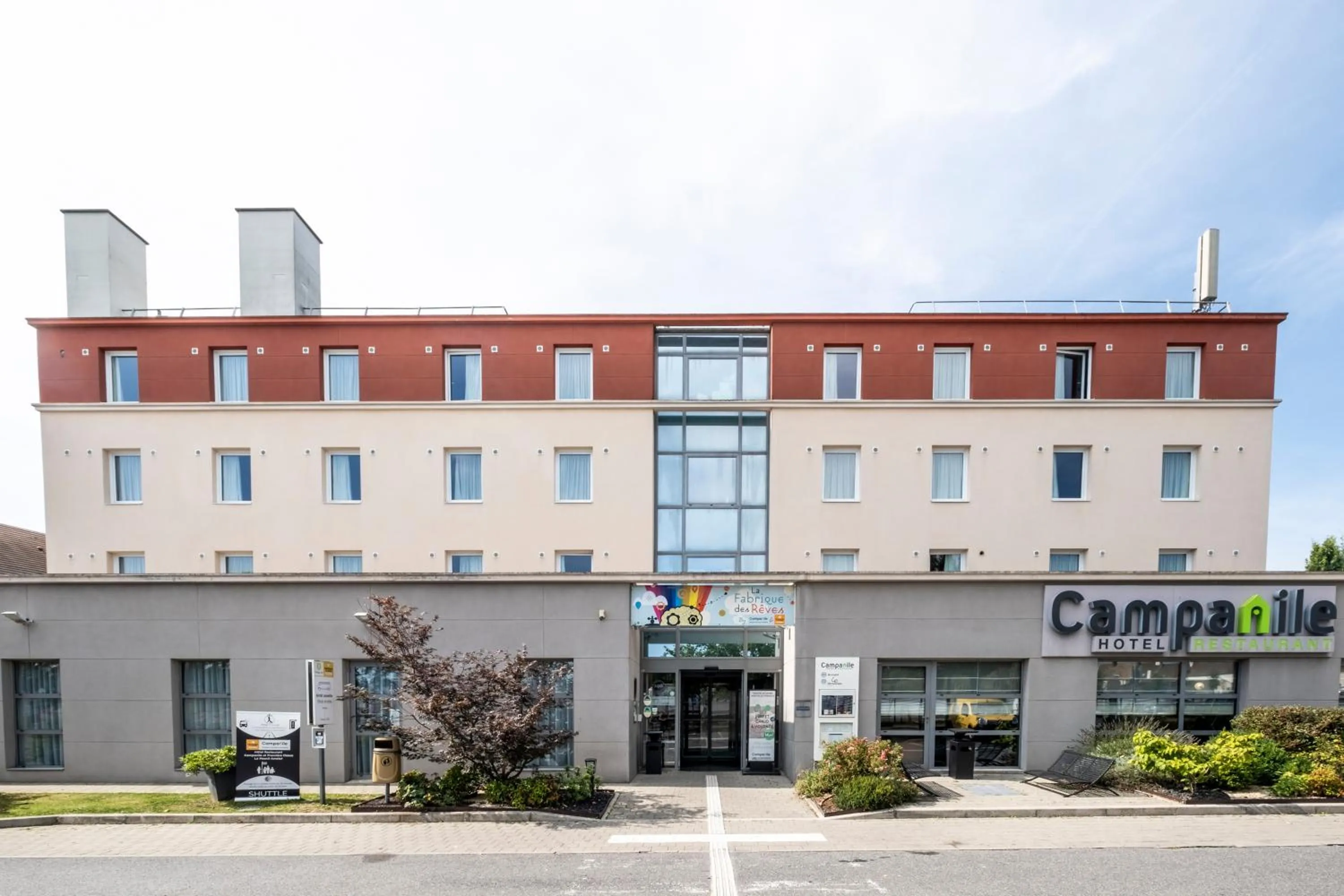 Property building in Campanile Roissy - Aéroport CDG - Le Mesnil Amelot
