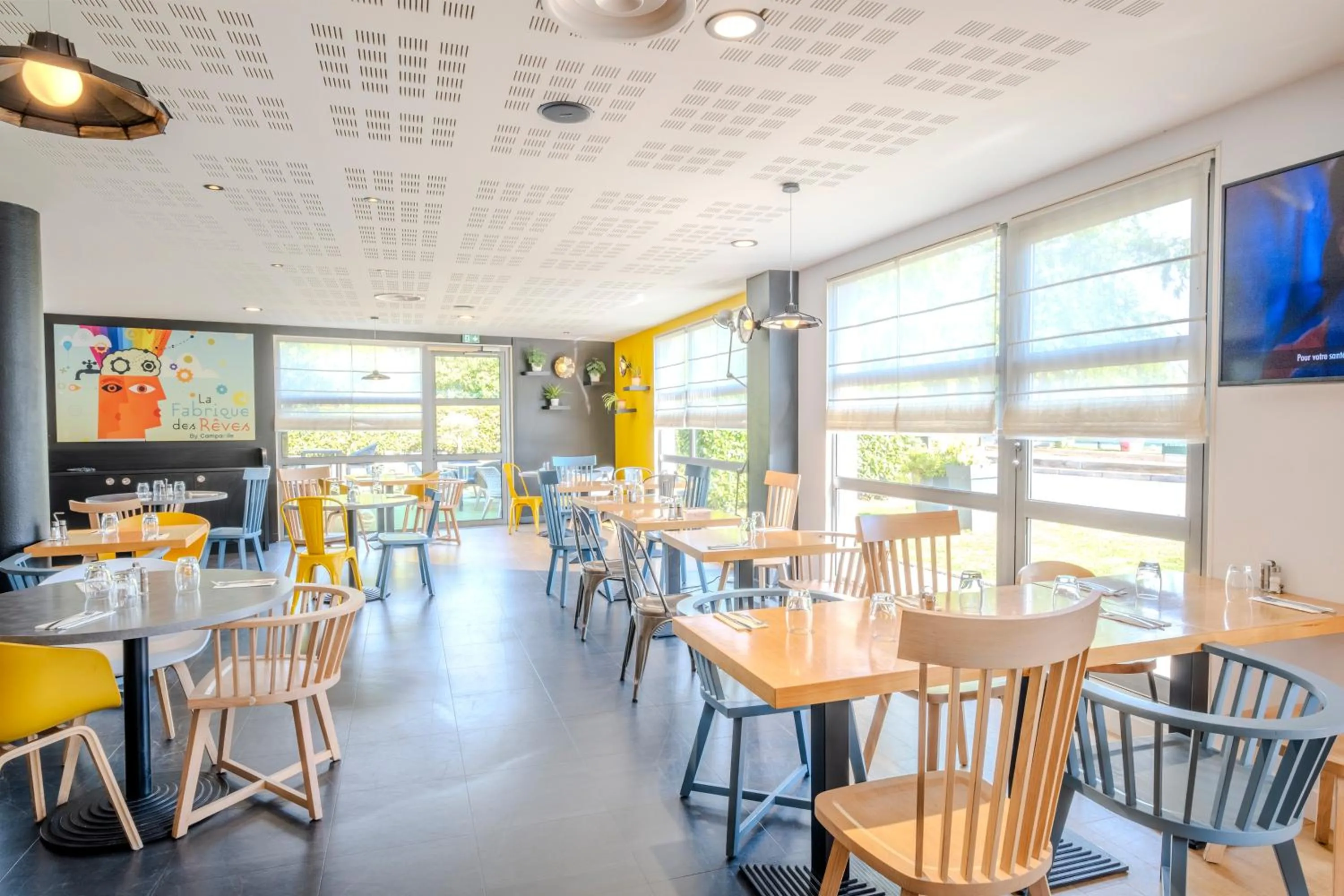 Restaurant/places to eat in Campanile Roissy - Aéroport CDG - Le Mesnil Amelot