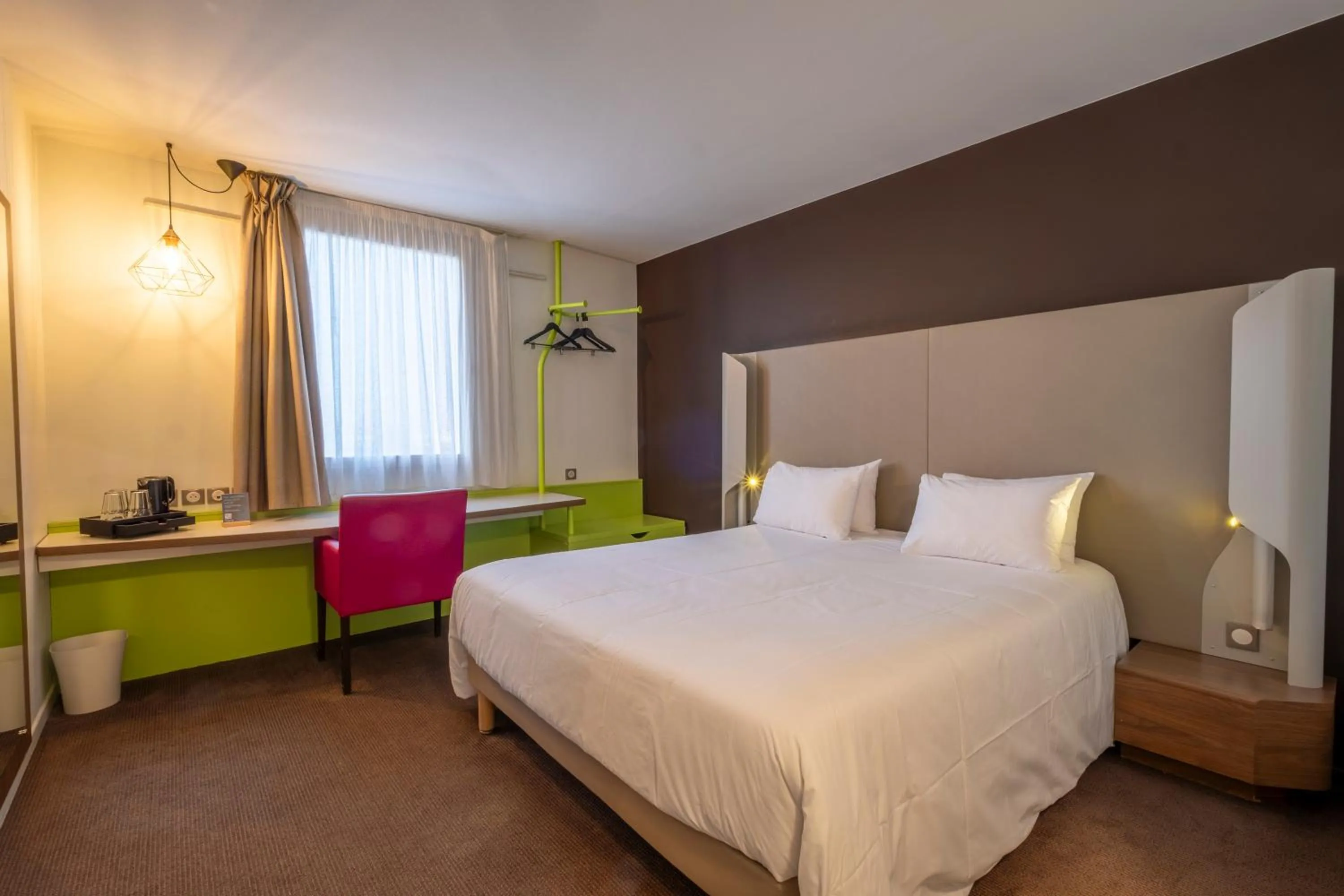 Bed in Campanile Roissy - Aéroport CDG - Le Mesnil Amelot