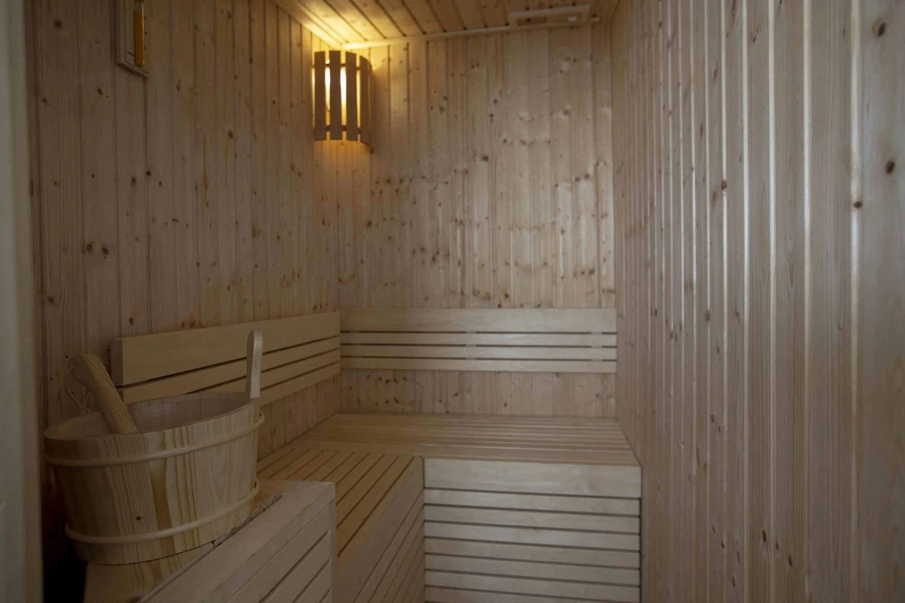 Massage in Luxmarì Hotel & Spa