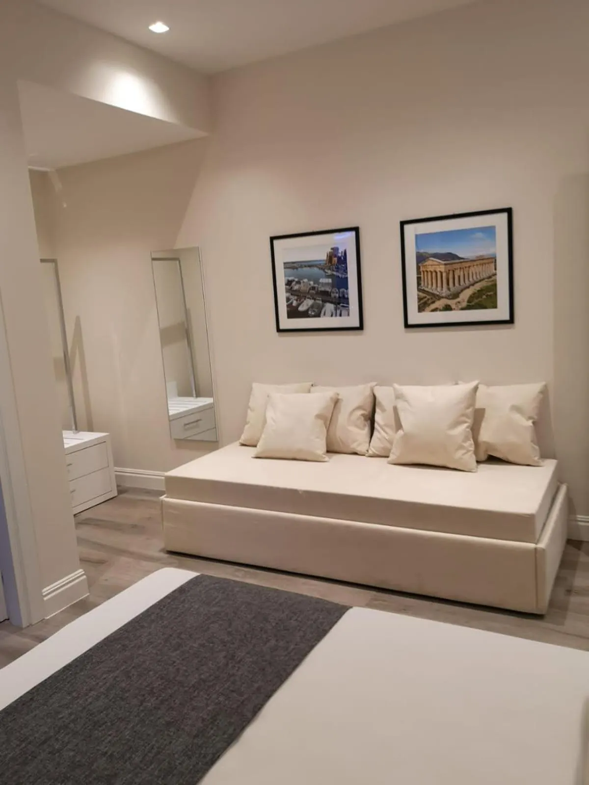 Photo of the whole room in Luxmarì Hotel & Spa