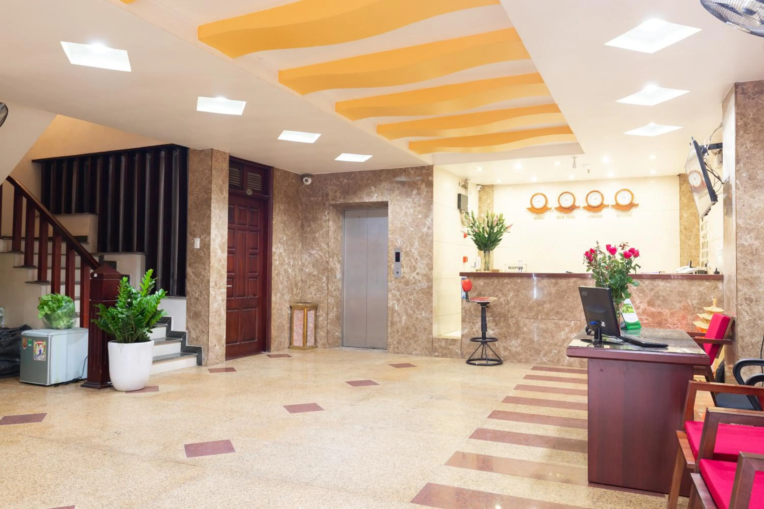 Lobby or reception in Titanic 2 Hotel