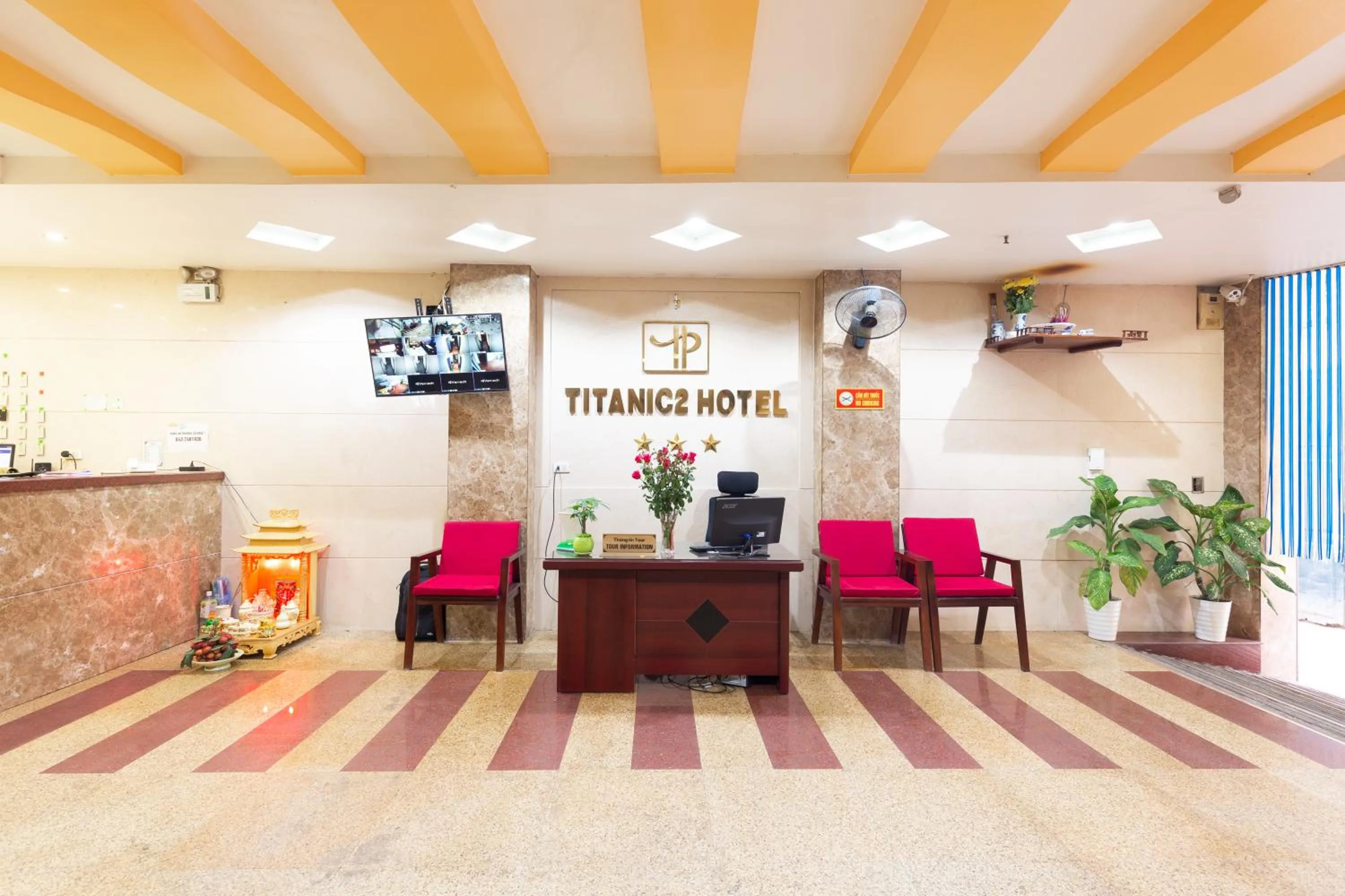 Lobby or reception in Titanic 2 Hotel