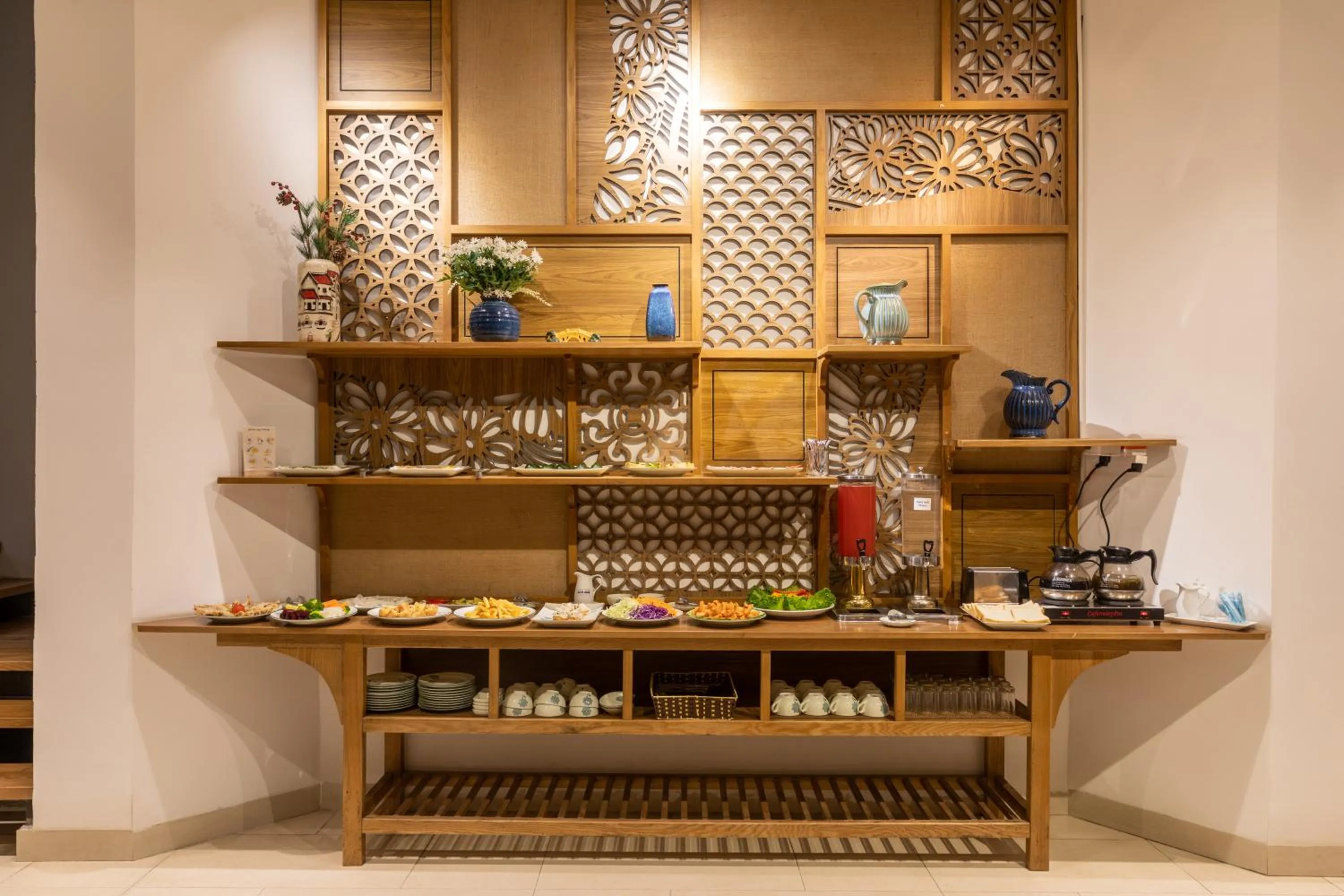 Restaurant/places to eat in Daisy Boutique Hotel