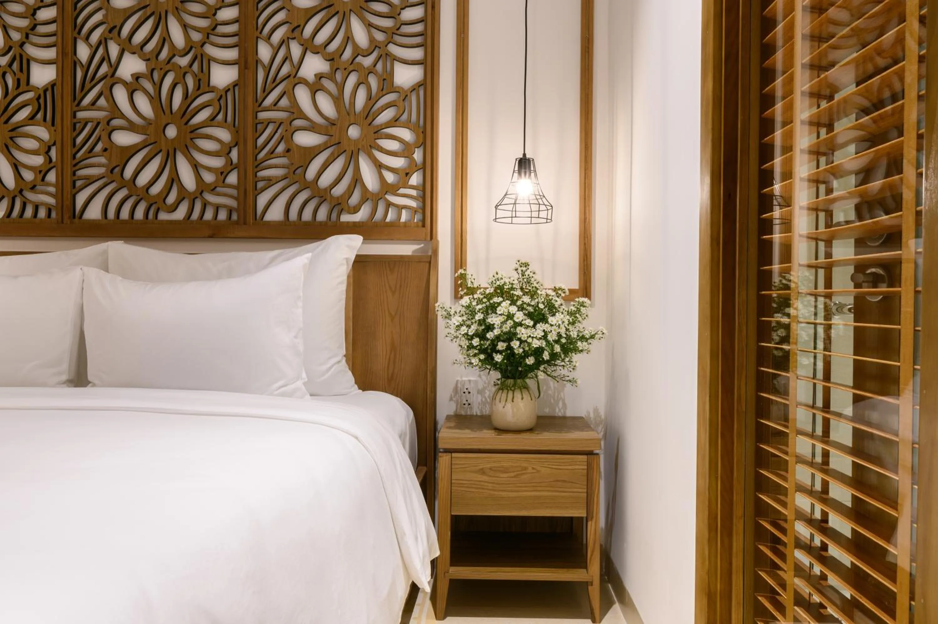 Bedroom, Bed in Daisy Boutique Hotel