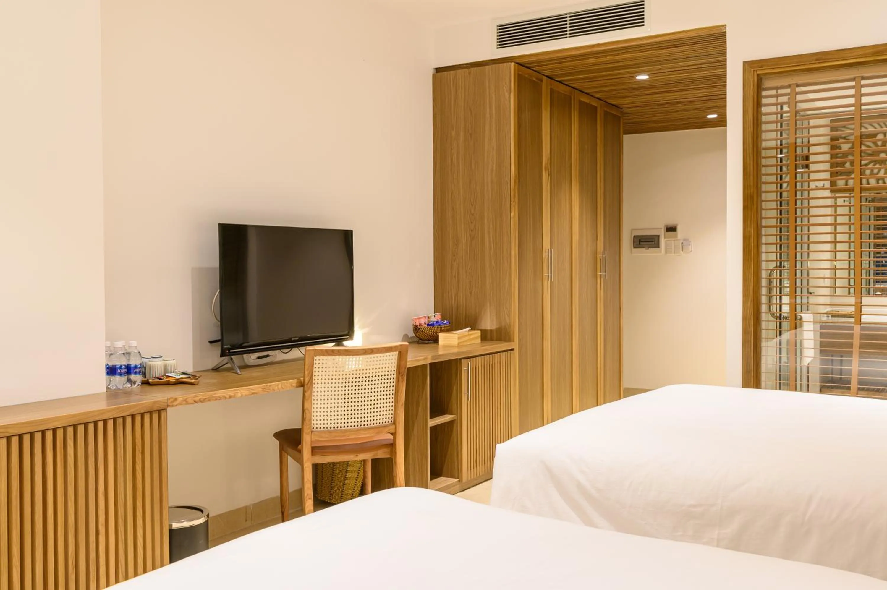 TV and multimedia, Bed in Daisy Boutique Hotel