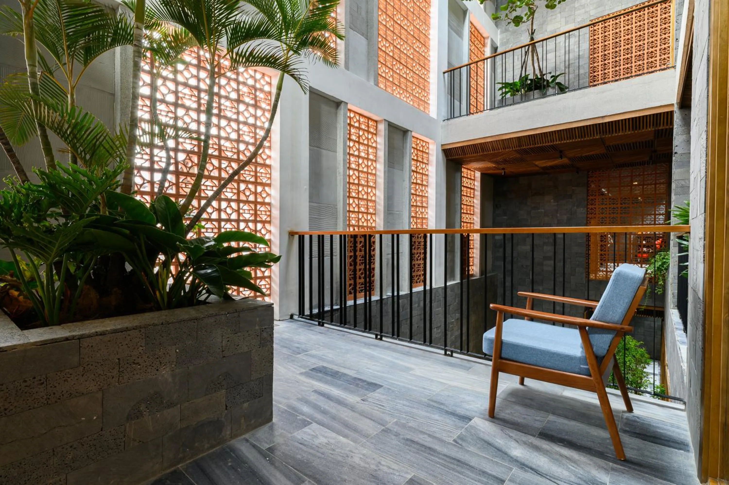 Balcony/Terrace in Daisy Boutique Hotel