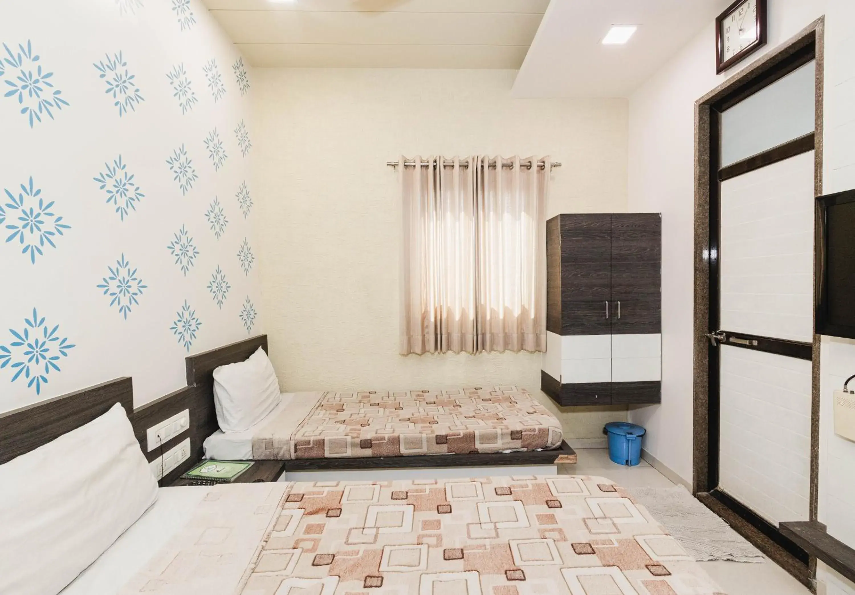 Standard Double Room - single occupancy in Hotel Amber Railway station Standard Double Room - single occupancy in Hotel Amber Railway station