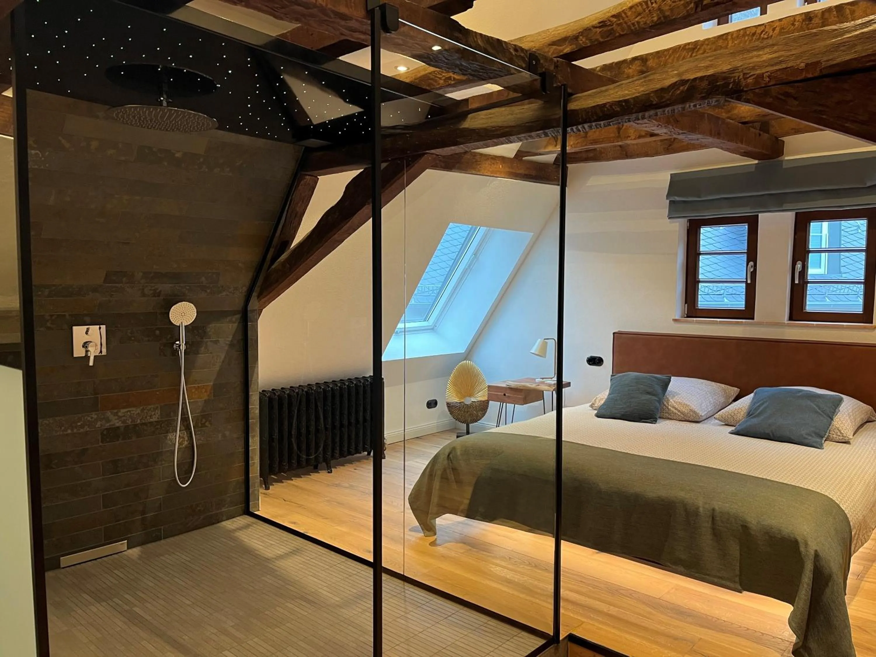 Photo of the whole room, Bed in Landgasthof zur Burg Grenzau