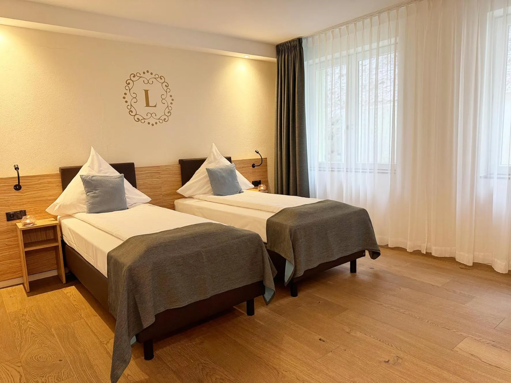 Photo of the whole room, Bed in Landgasthof zur Burg Grenzau