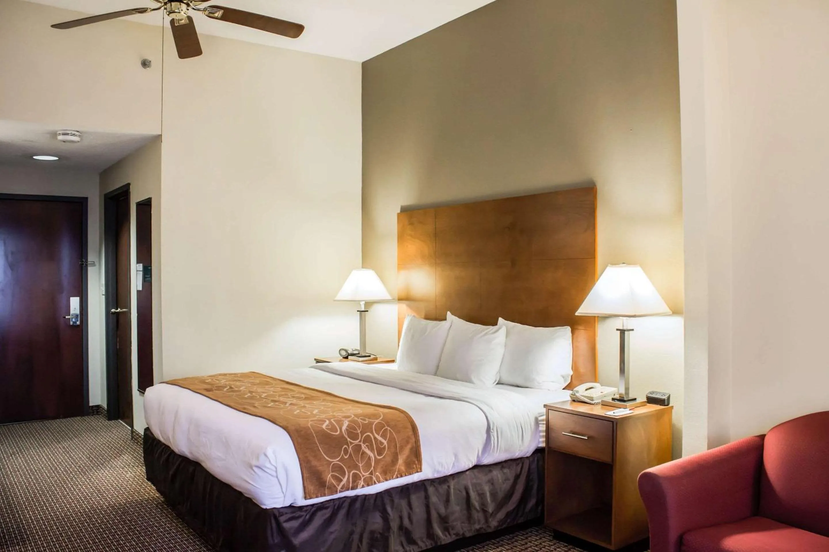 Bedroom in Comfort Suites Raleigh Durham Airport/Rtp