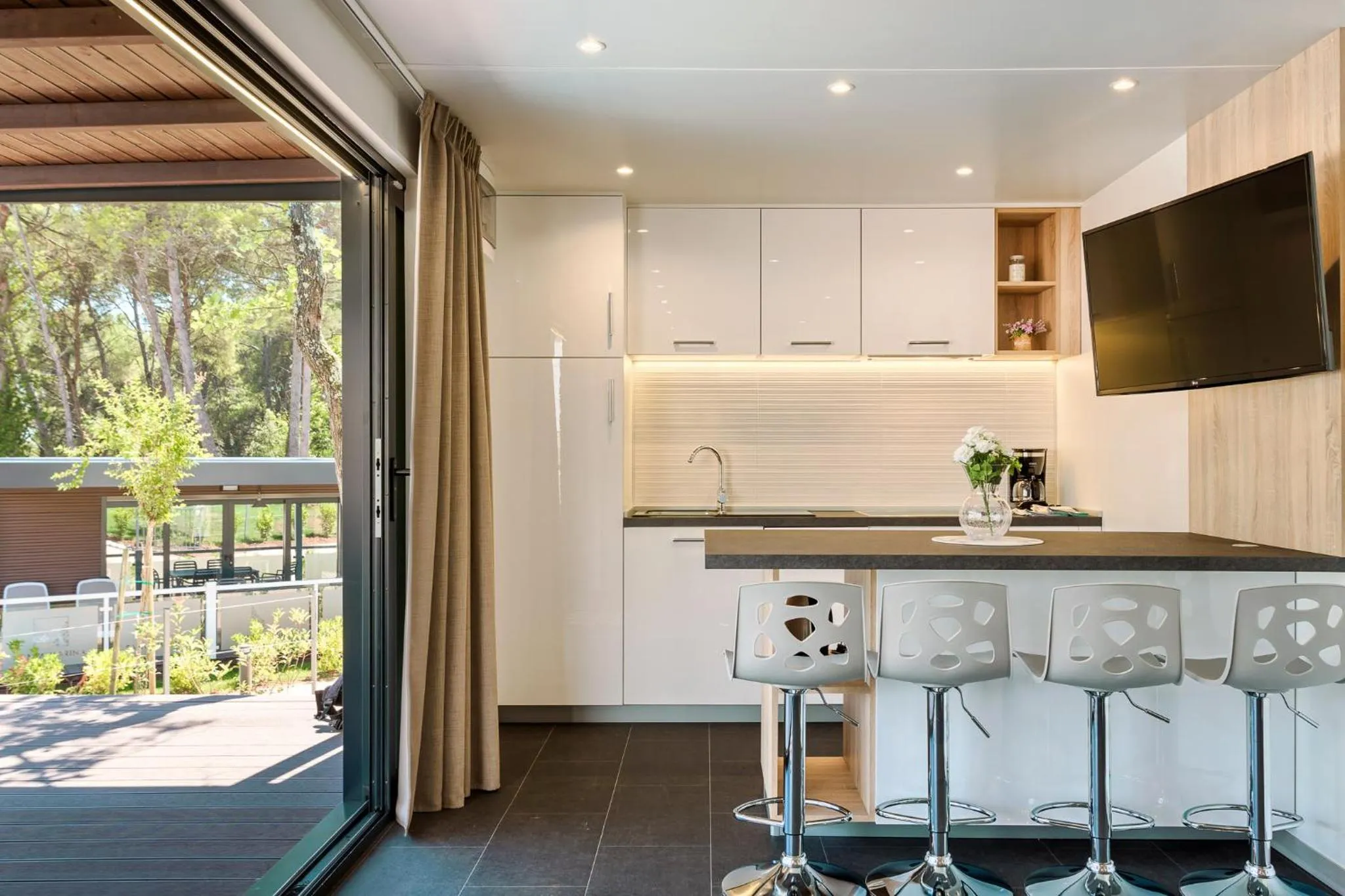 Kitchen or kitchenette in Premium Camping Homes Santa Marina, Lanterna