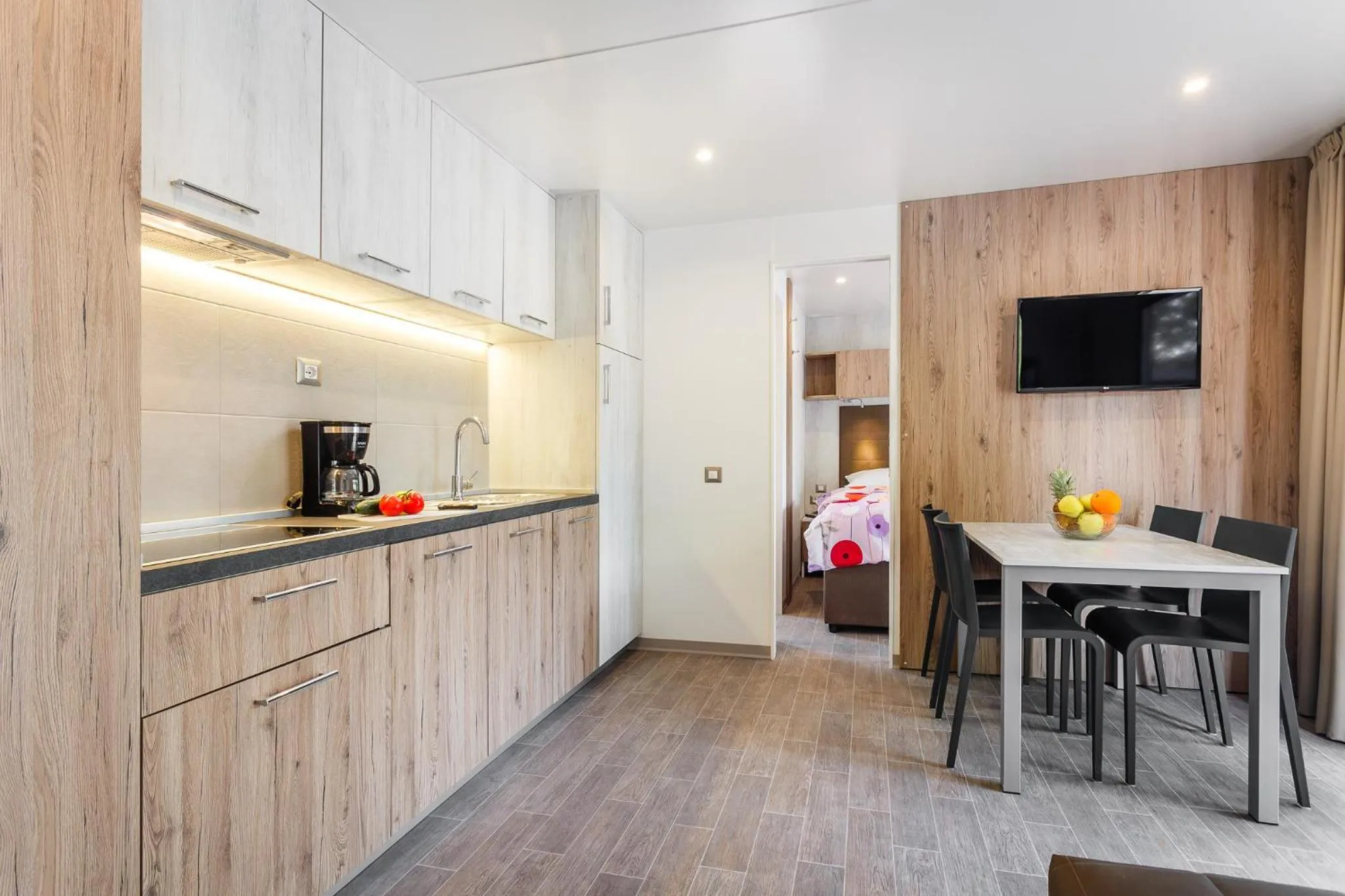 Kitchen or kitchenette in Premium Camping Homes Santa Marina, Lanterna