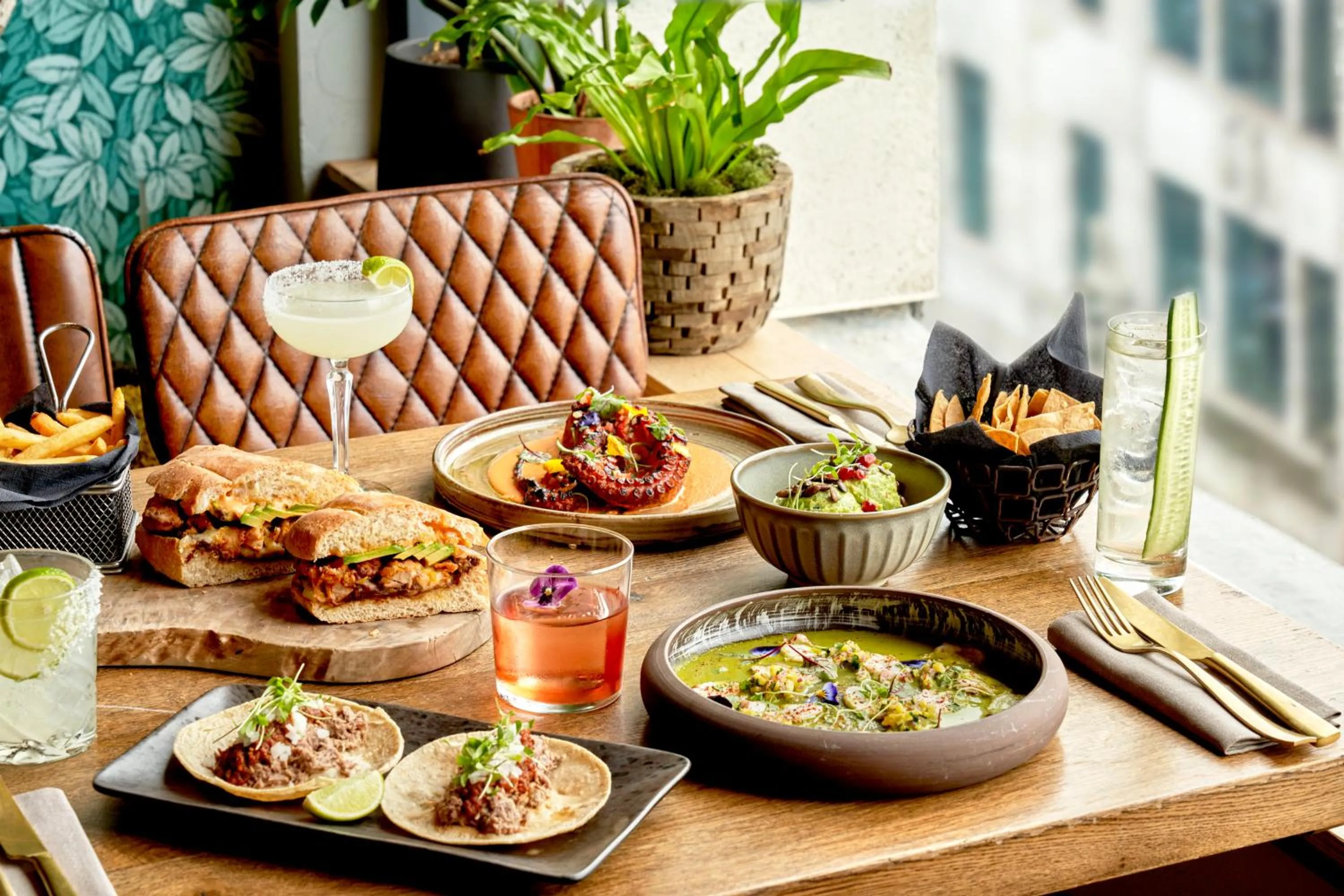 Restaurant/places to eat in Treehouse Hotel London