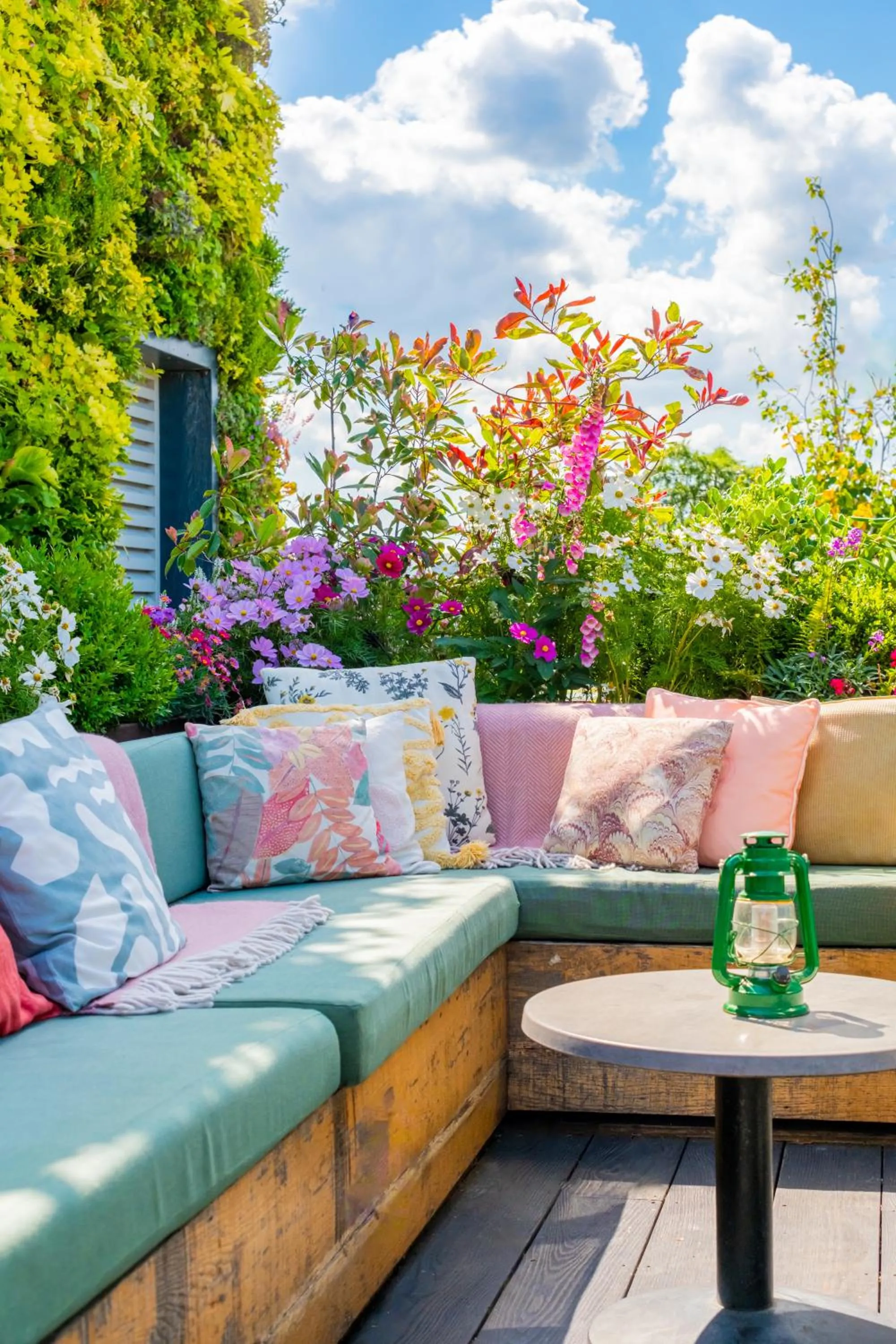 Balcony/Terrace in Treehouse Hotel London