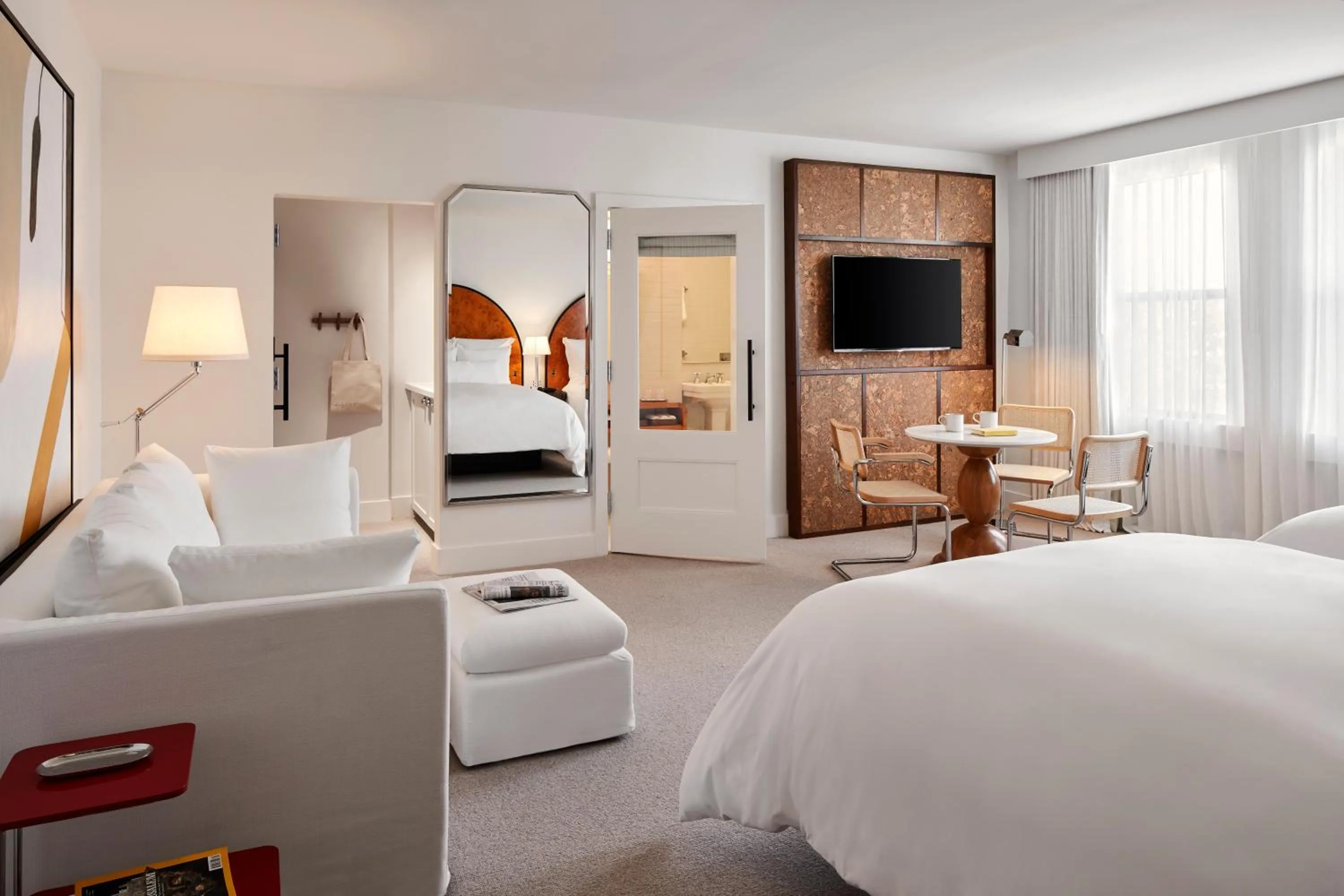 Bedroom, Bed in Lyle DC