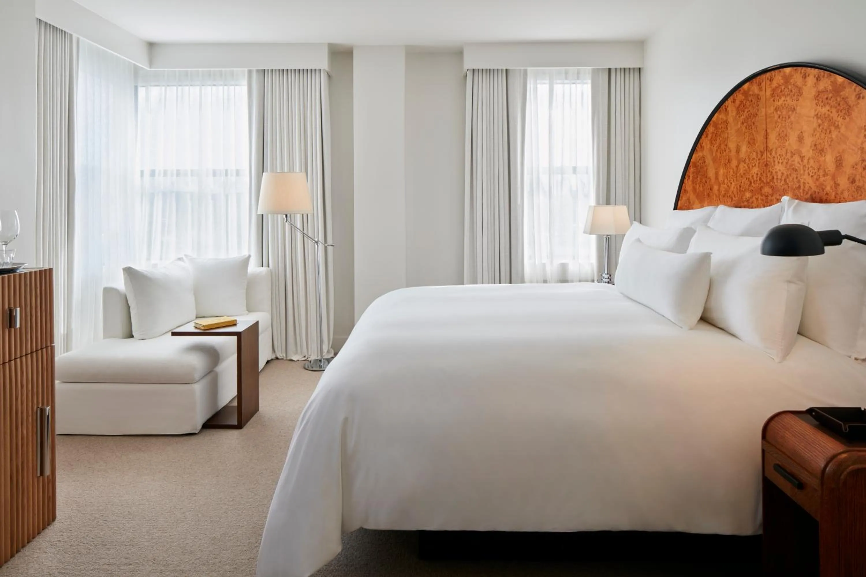 Bedroom, Bed in Lyle DC