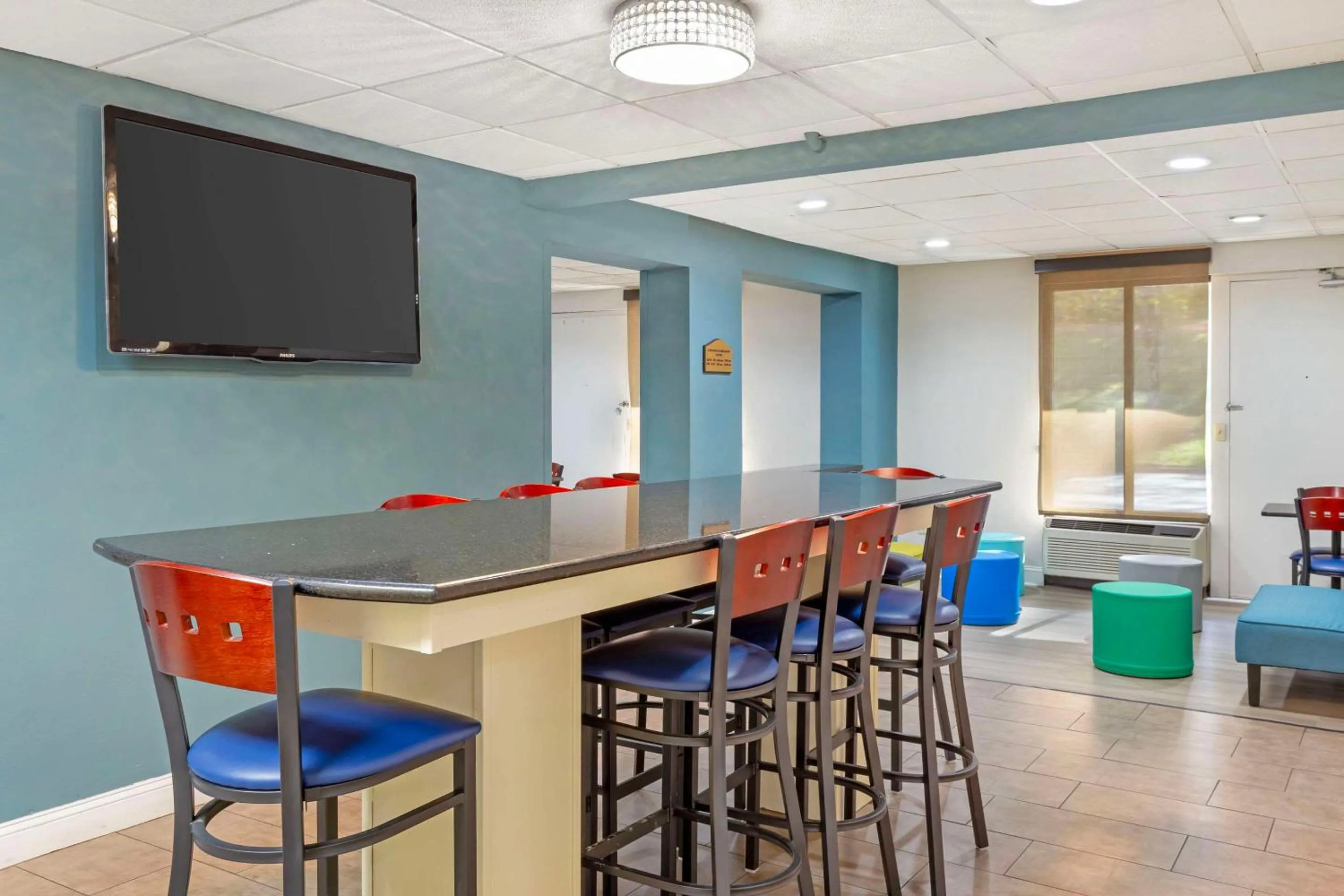 Breakfast in Clarion Pointe Durham Research Triangle Park