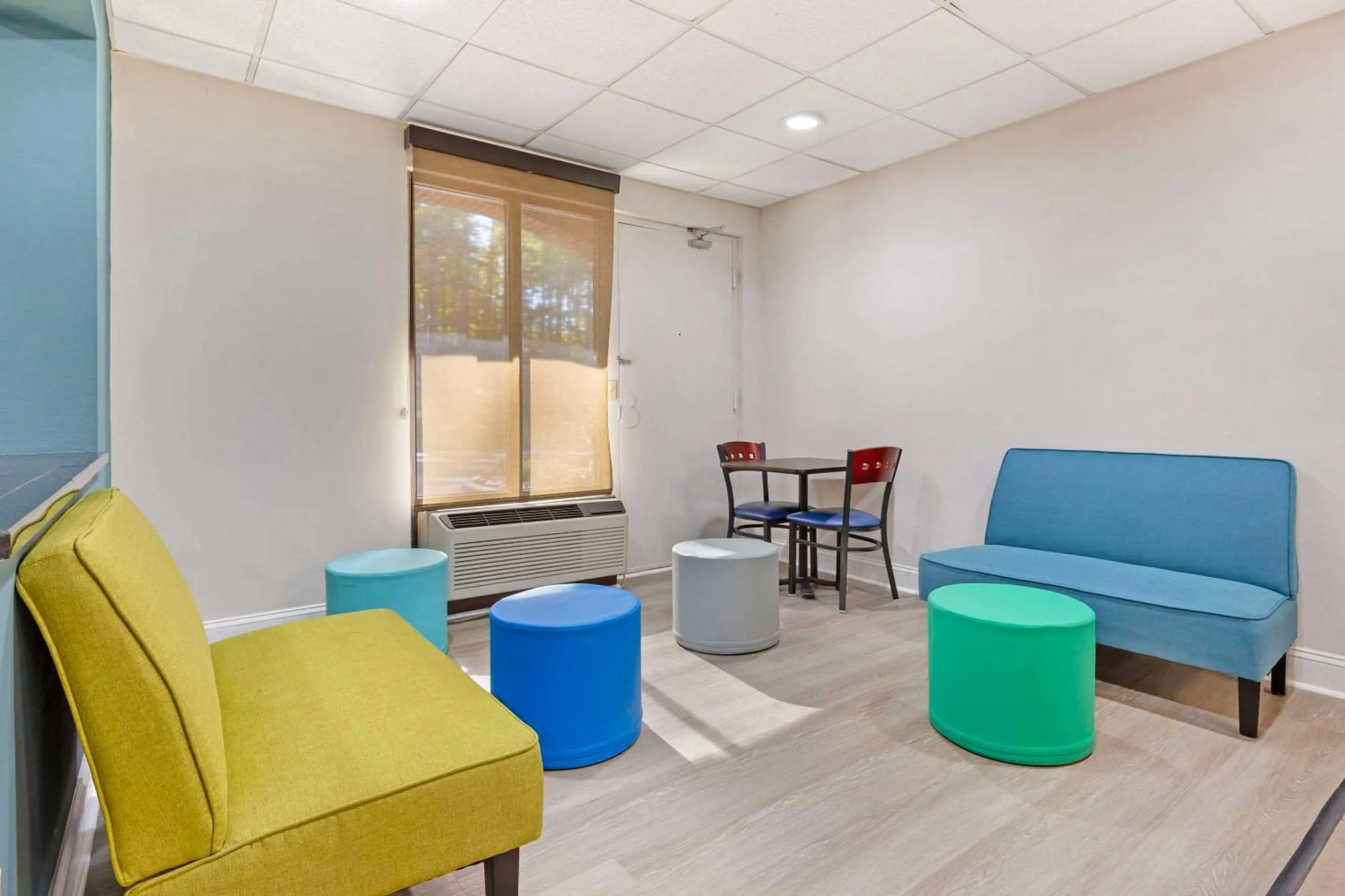 Breakfast in Clarion Pointe Durham Research Triangle Park