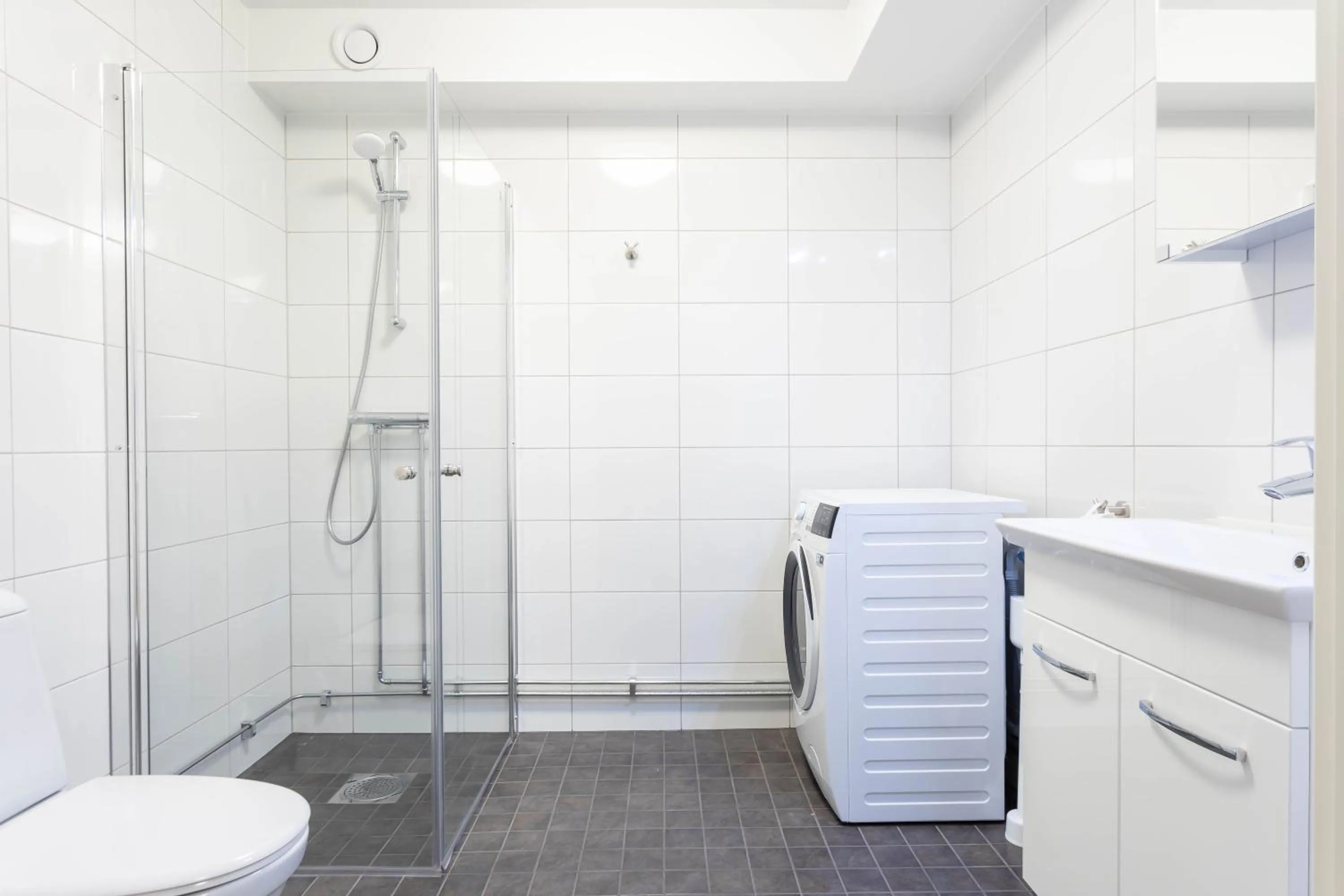 Bathroom in ApartDirect Linköping Vasastaden