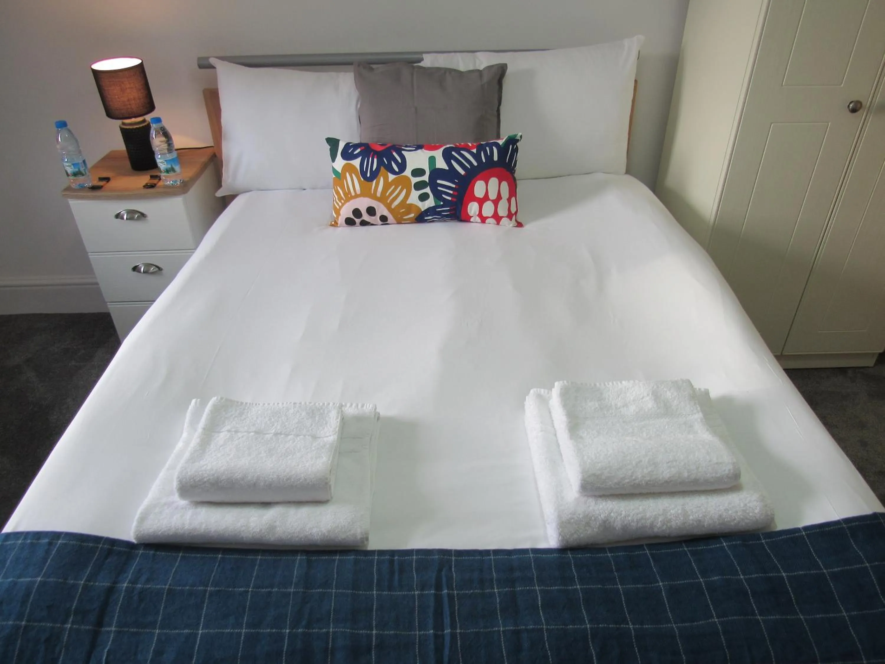 Bed in The Tas Suites - Tas Accommodations