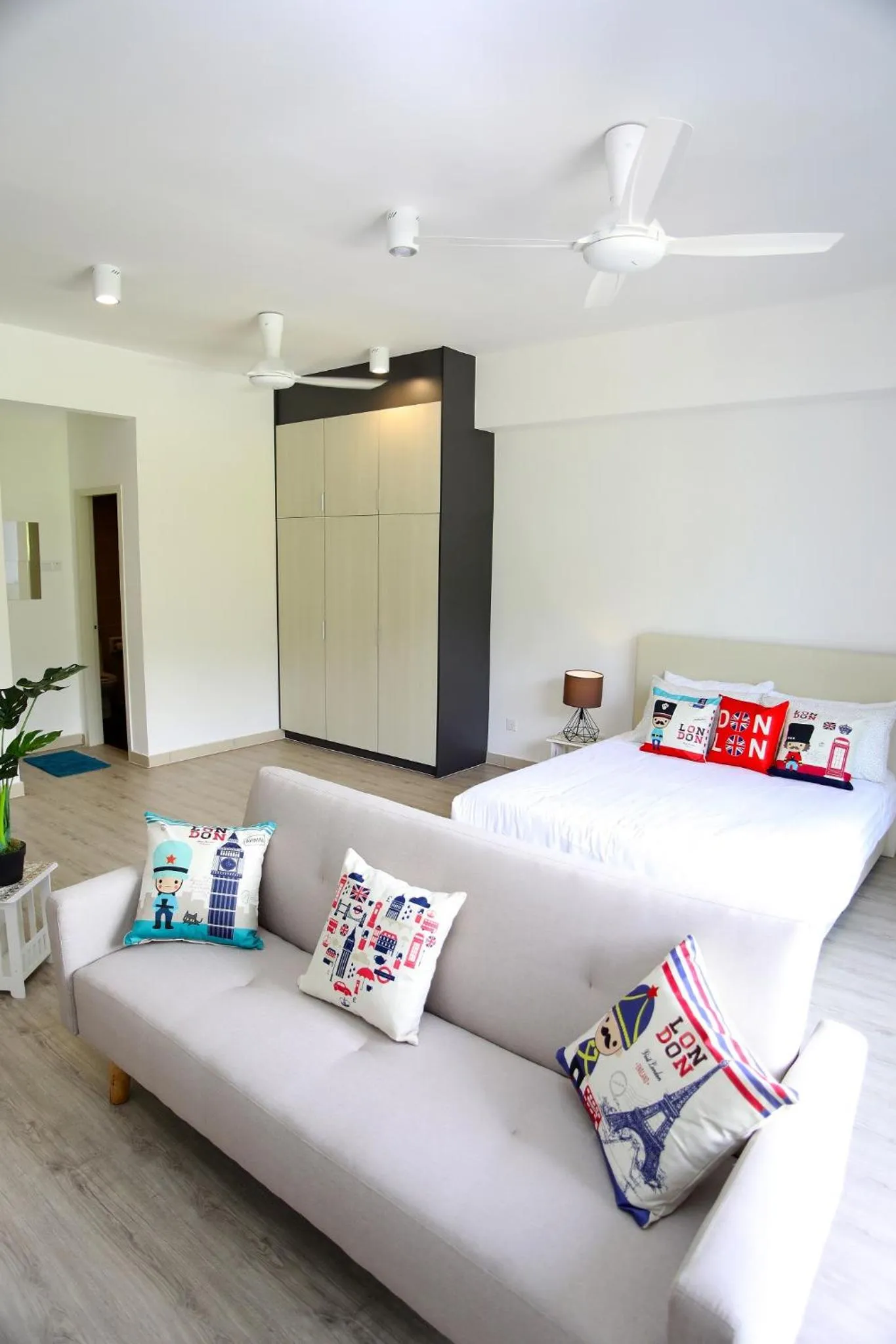 Living room, Bed in MOUNTAIN VIEW COZY HOME @ MIDHILLS GENTING