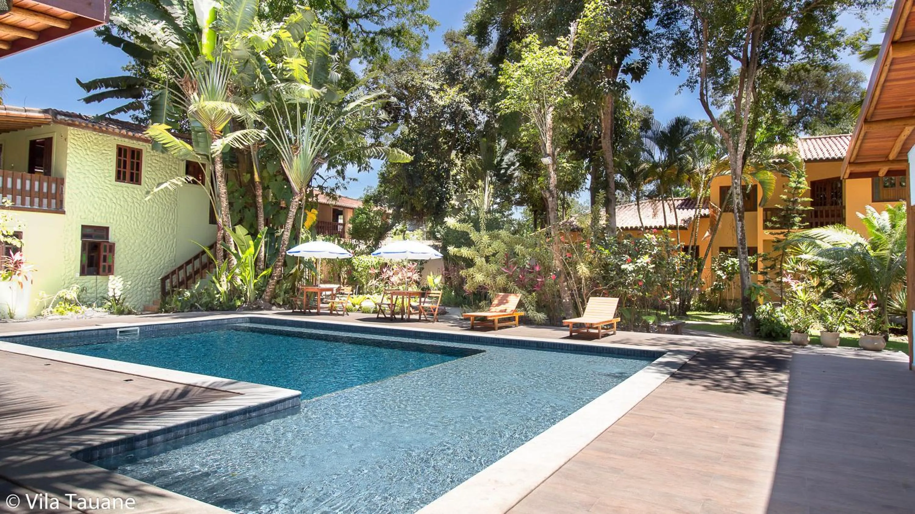 Swimming pool in Residencial Maria Pitanga