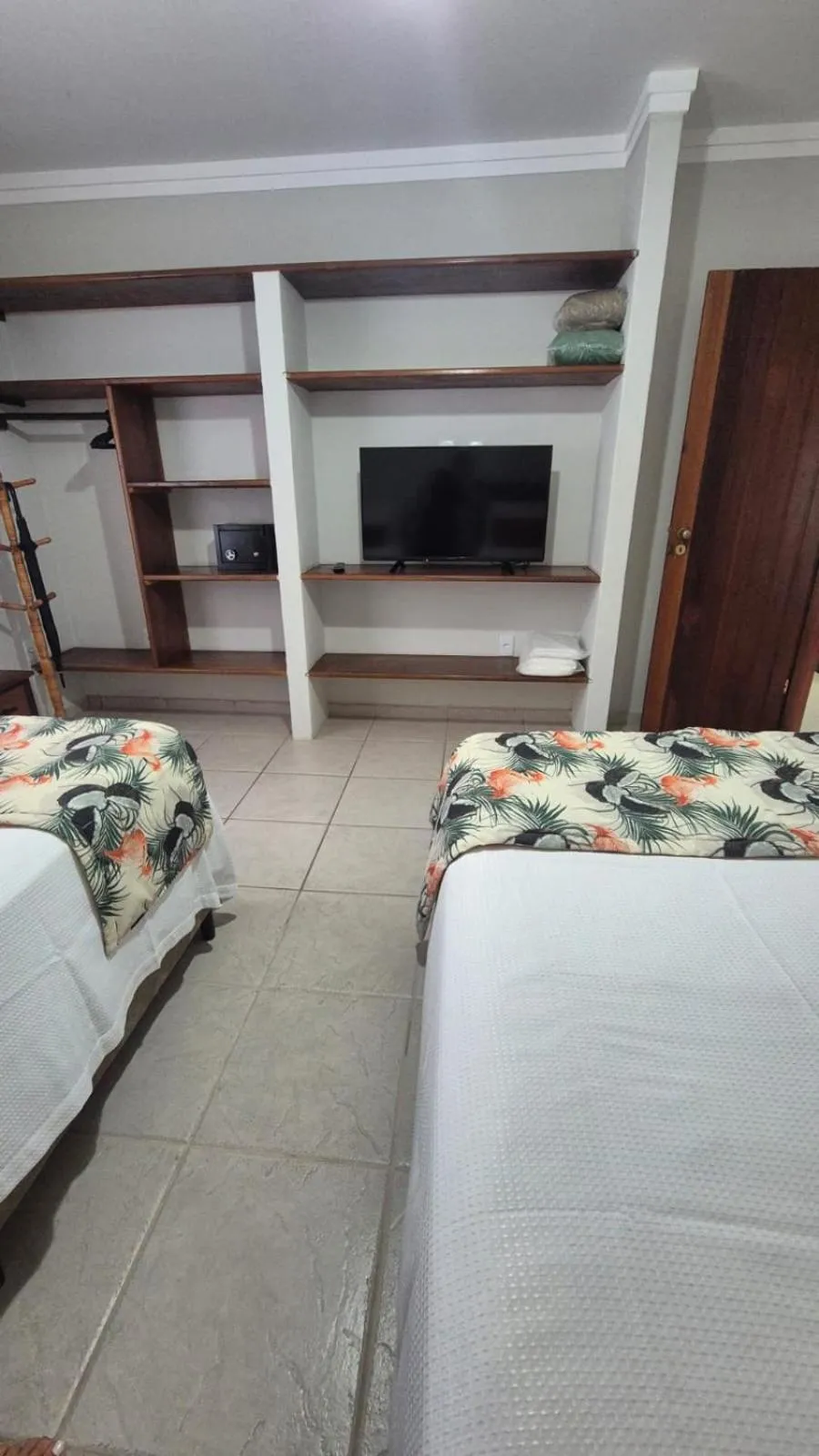 TV and multimedia, Bed in Residencial Maria Pitanga