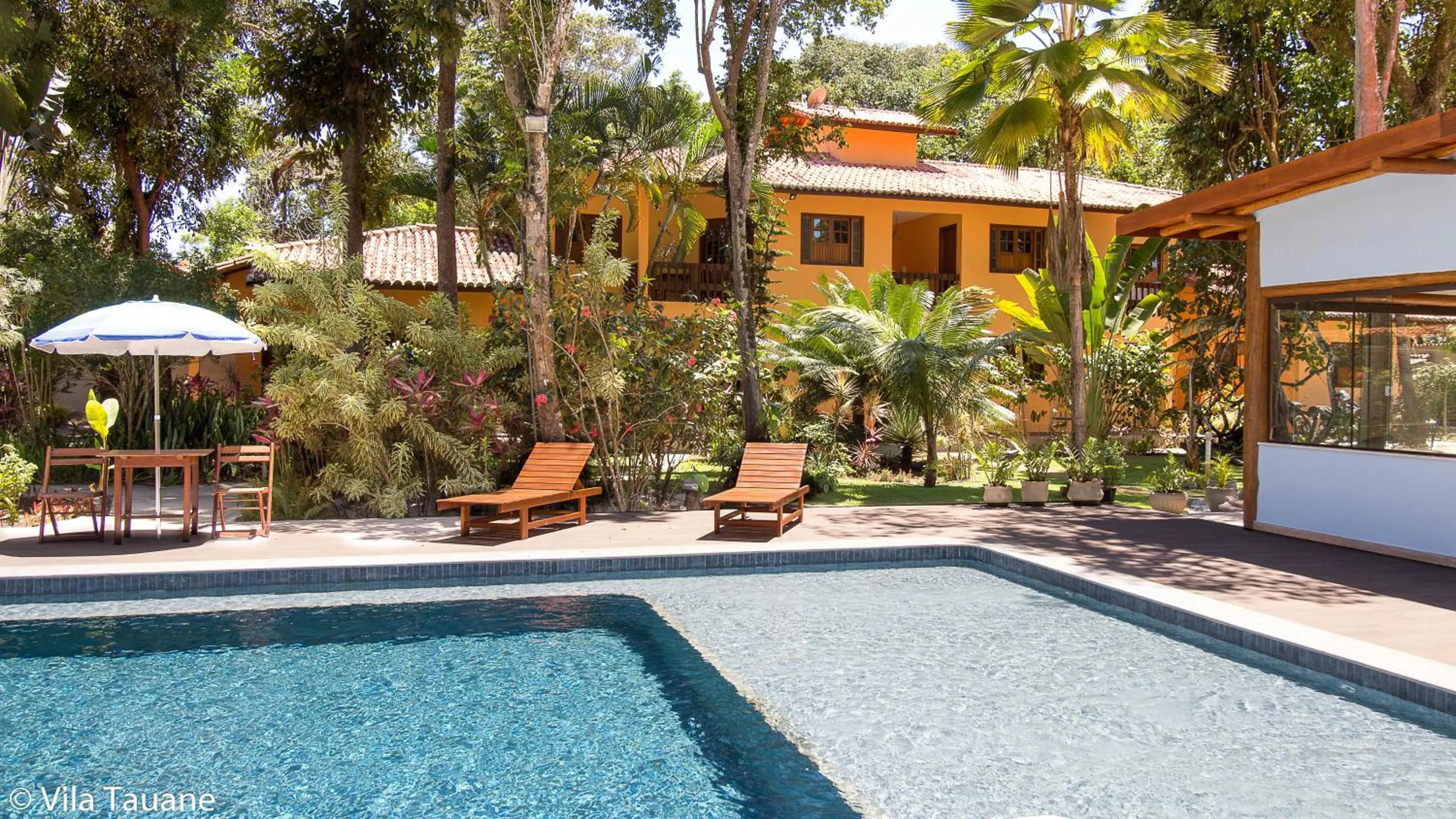 Swimming pool in Residencial Maria Pitanga