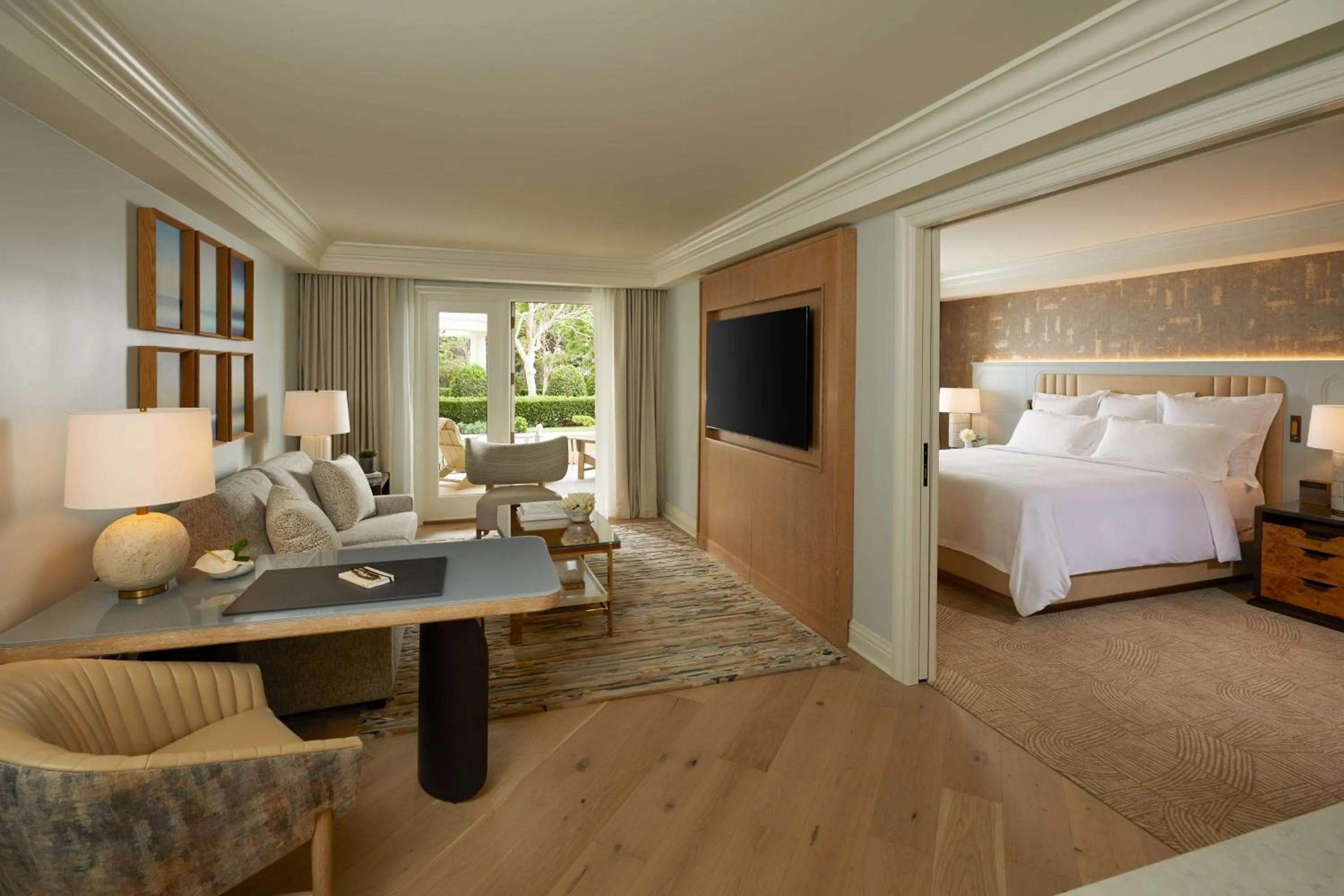 Living room, Bed in Waldorf Astoria Monarch Beach Resort & Club