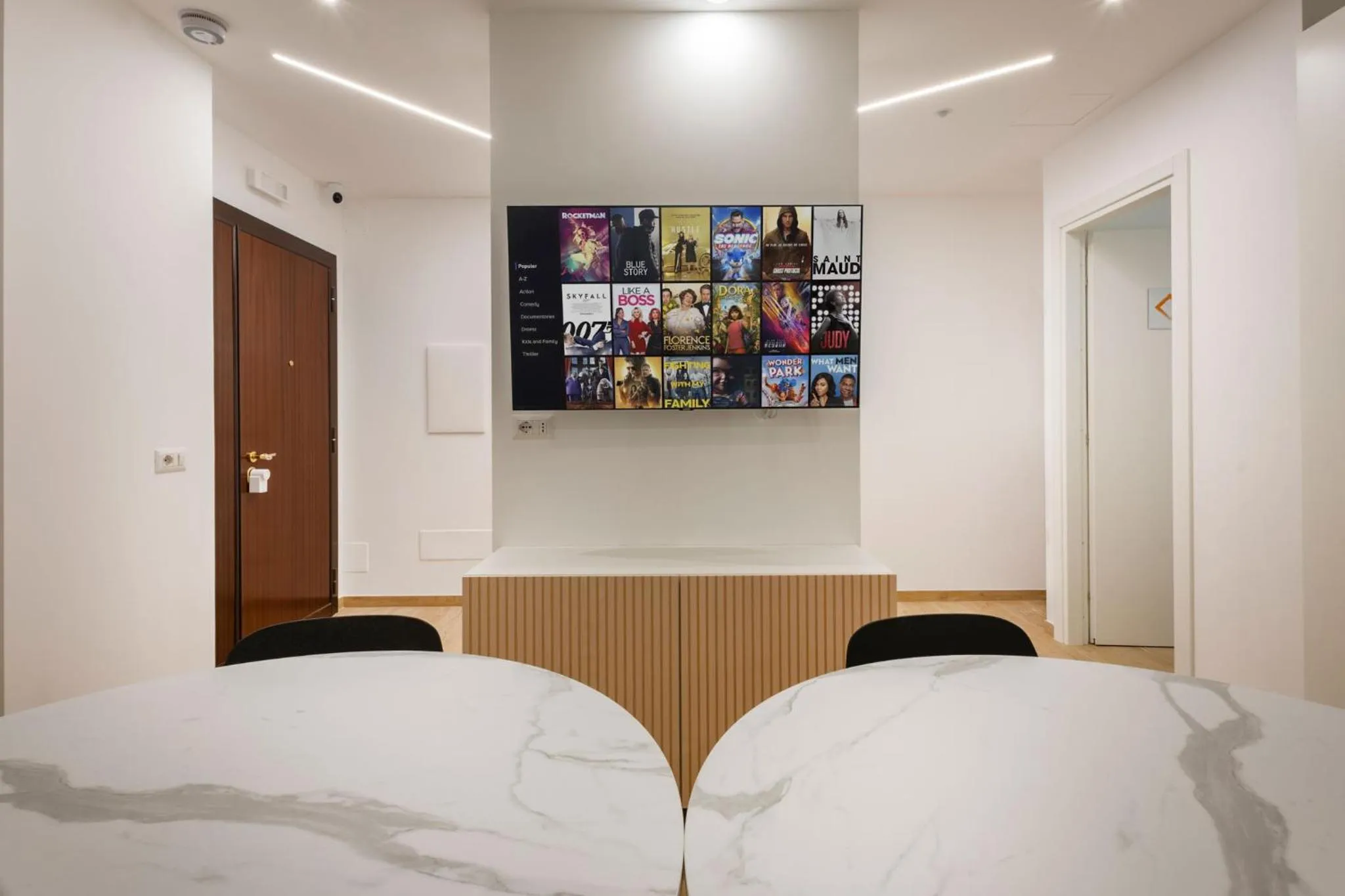 Communal kitchen, Bed in RomeCookSea Guest House