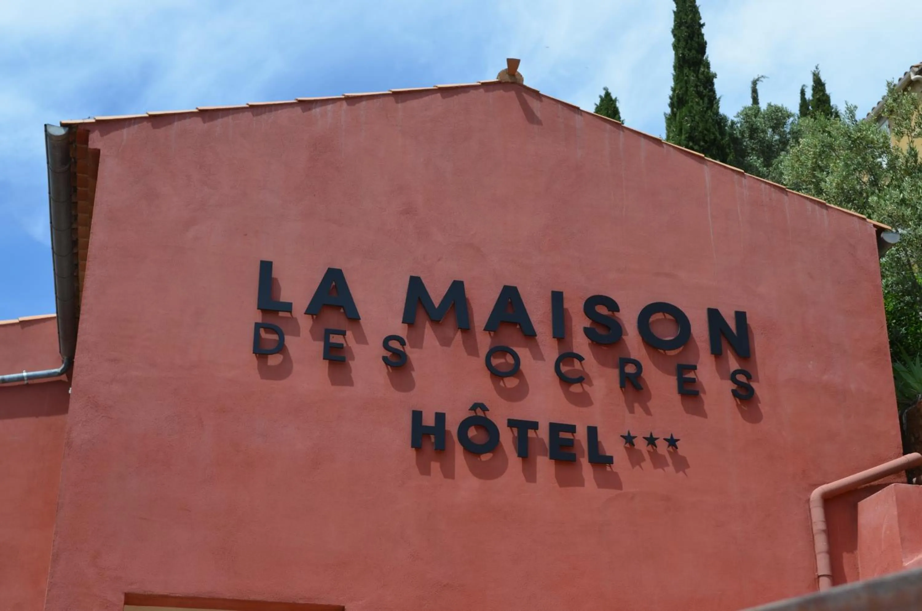 Facade/entrance in La Maison des Ocres - Provence