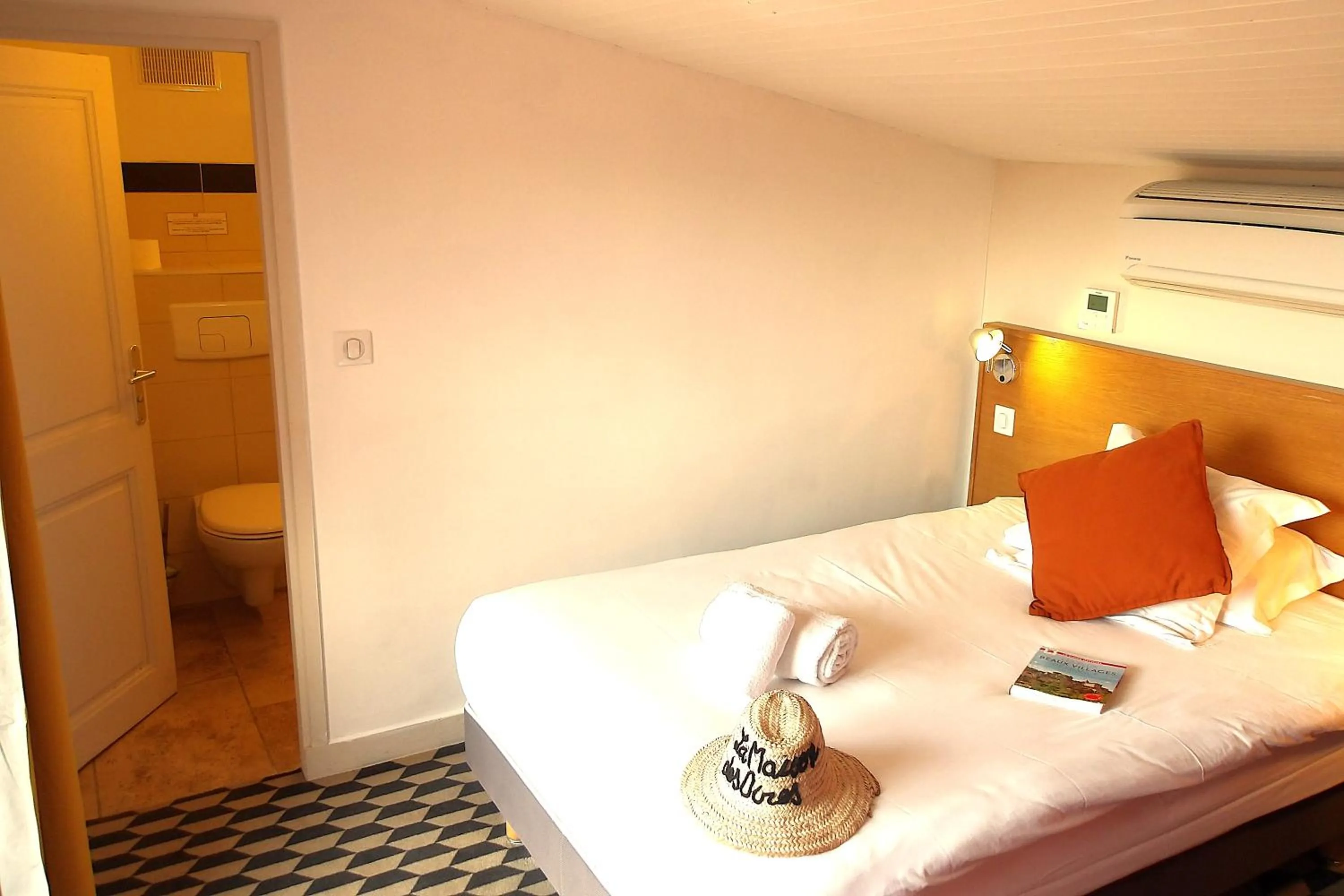 Bed in La Maison des Ocres - Provence