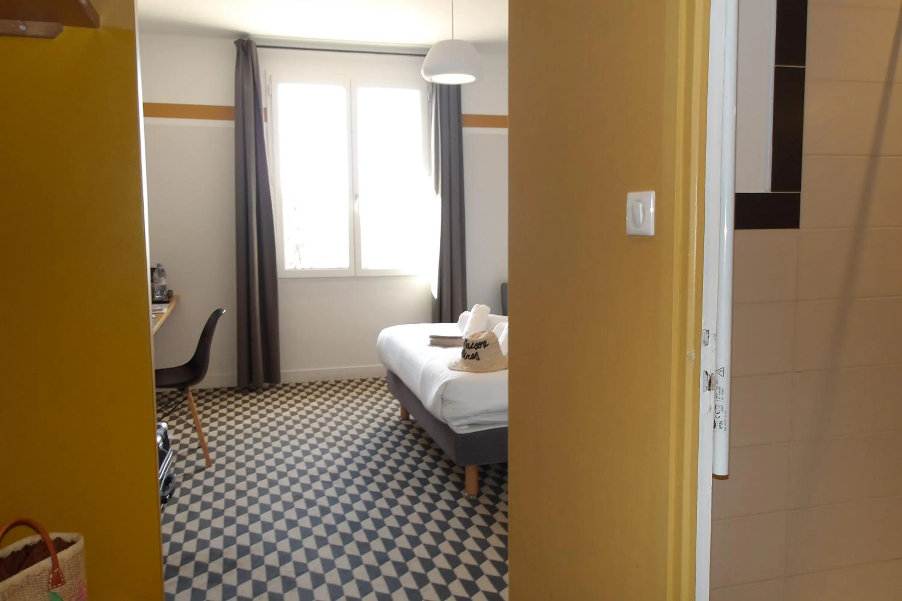 Bed in La Maison des Ocres - Provence