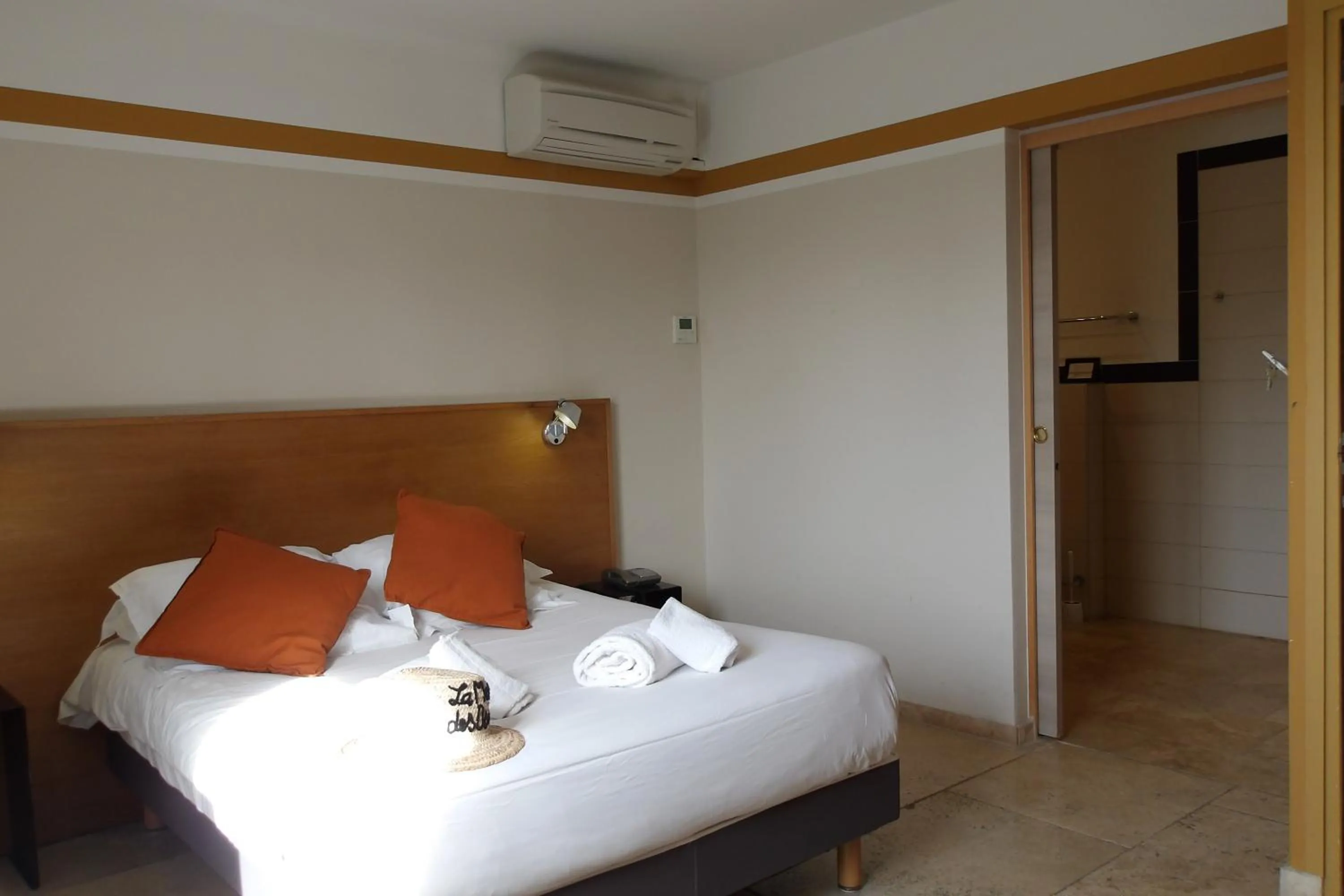 Bed in La Maison des Ocres - Provence