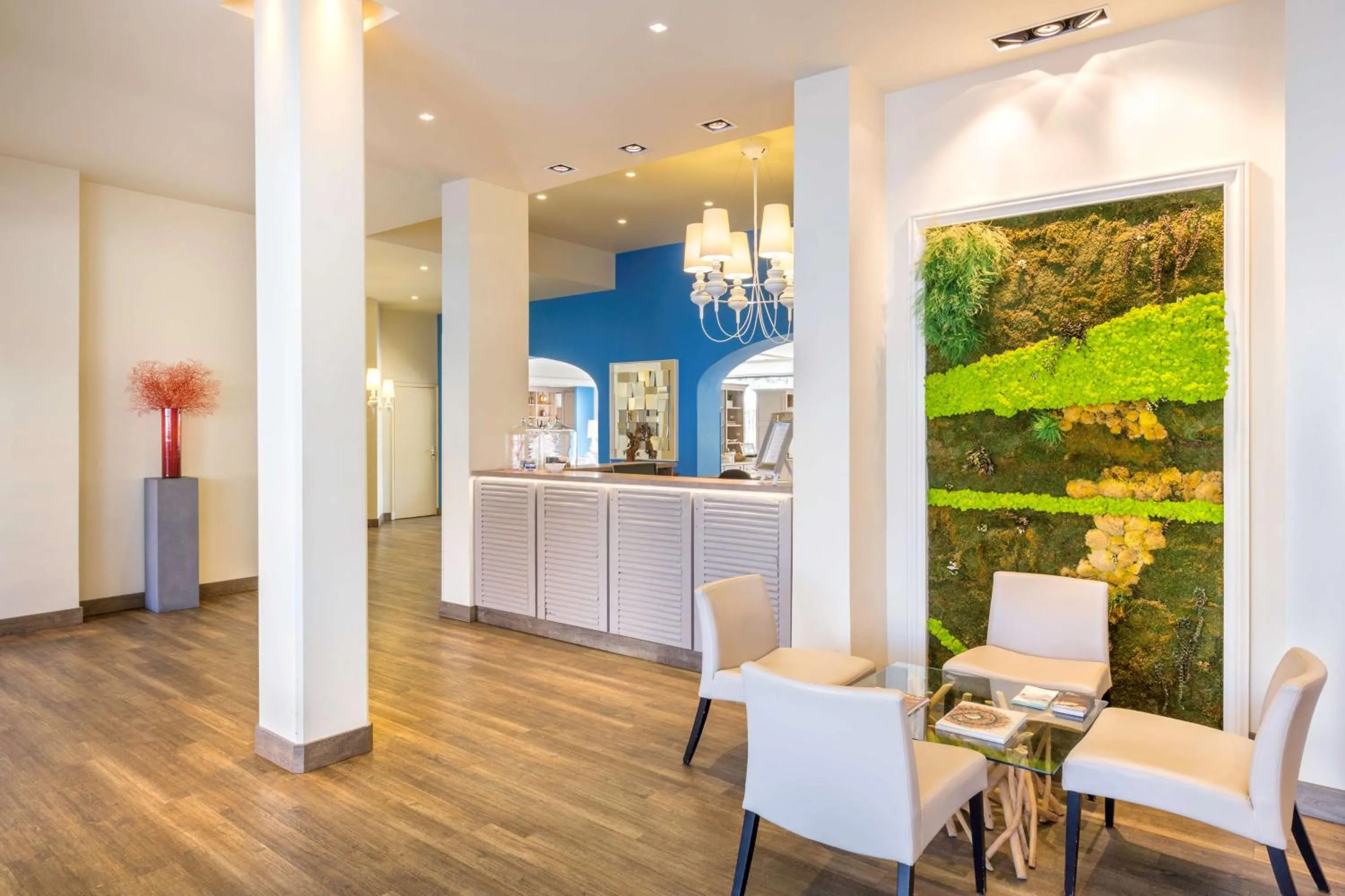 Lobby or reception in Best Western Hotel Matisse