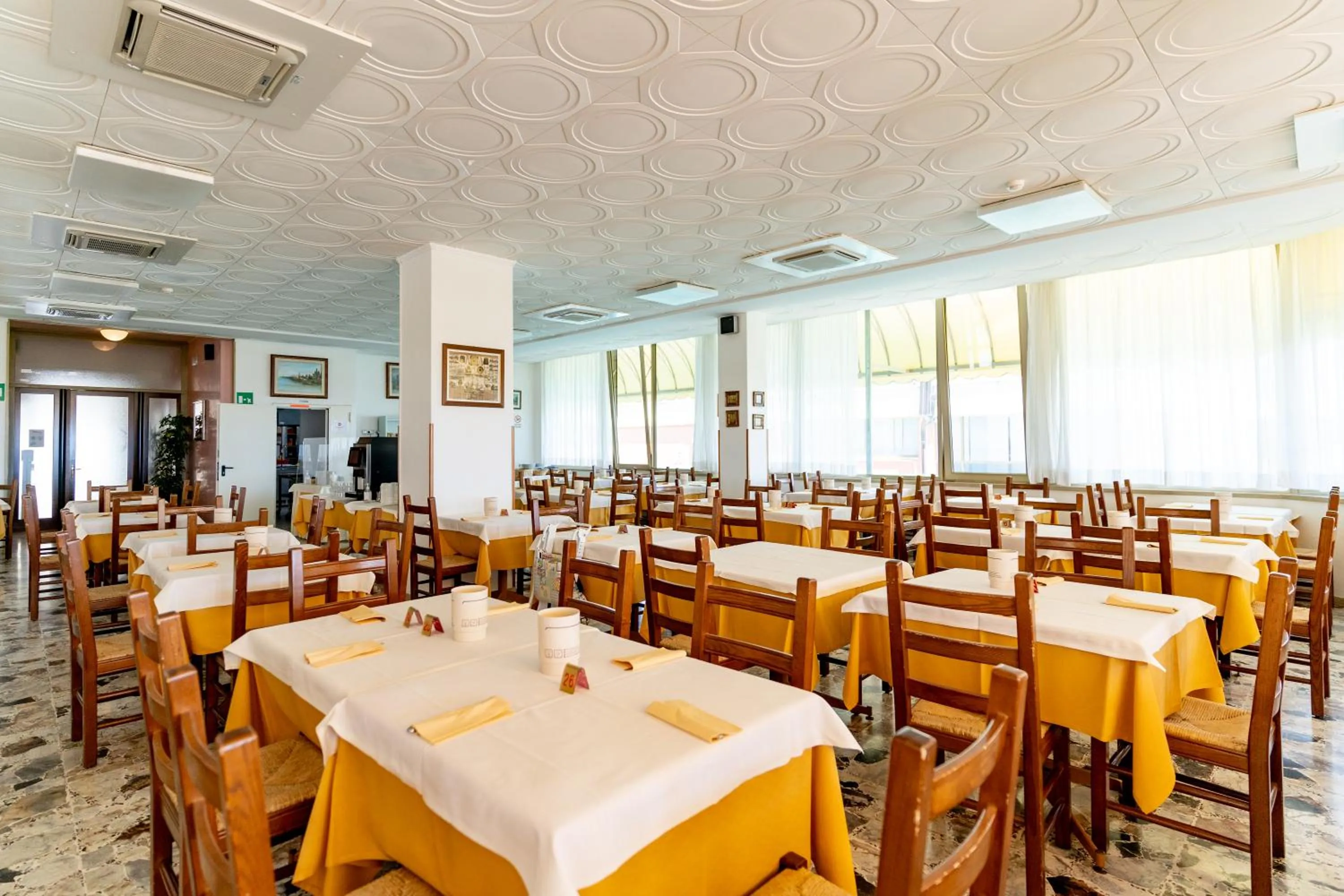 Breakfast in Hotel Touring