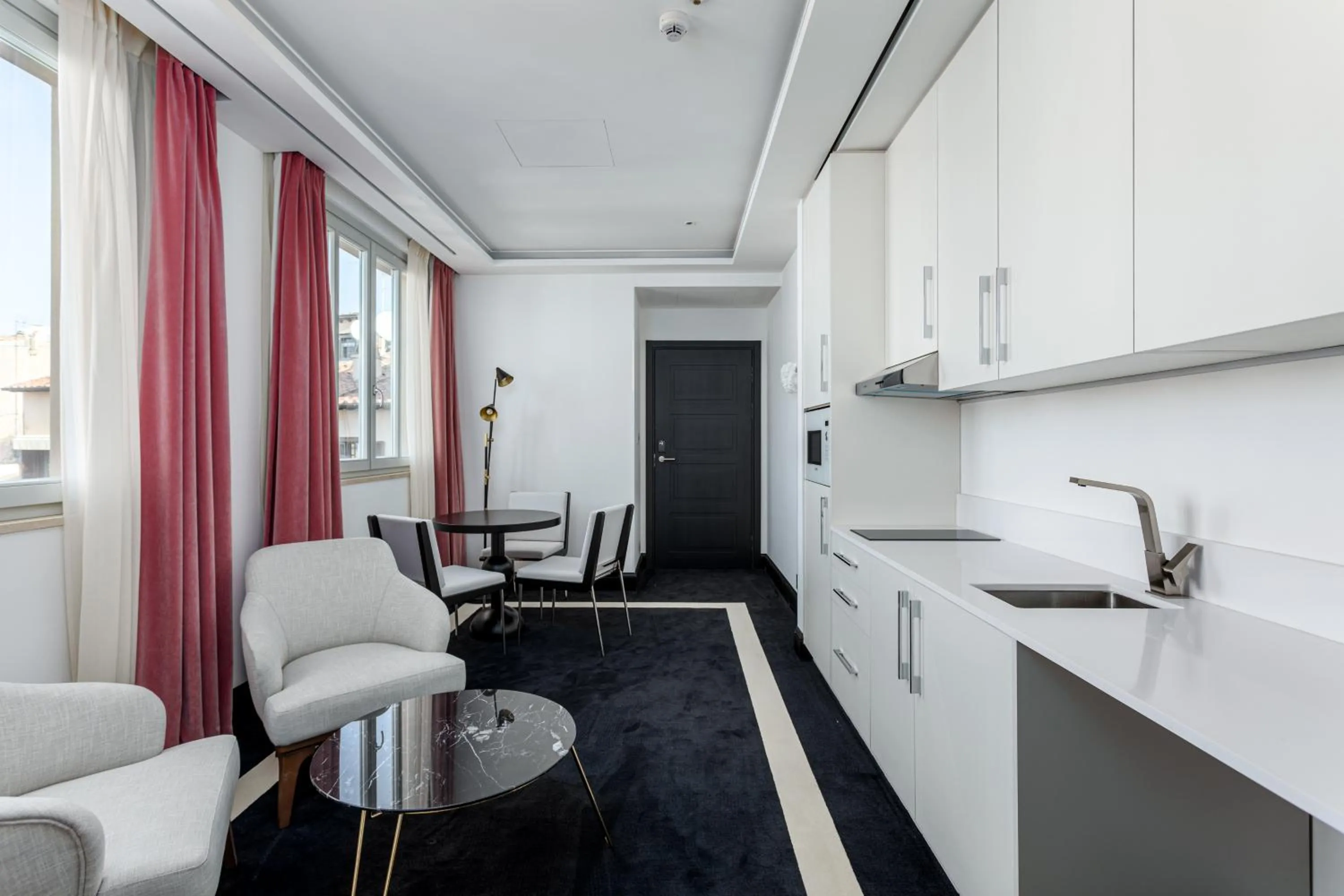 Communal kitchen in Room Mate Collection Gran Filippo, Rome-Fontana di Trevi