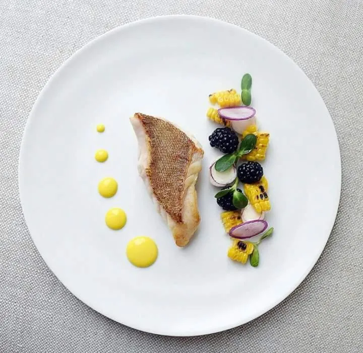 Meals in Hostellerie Le Roy Soleil