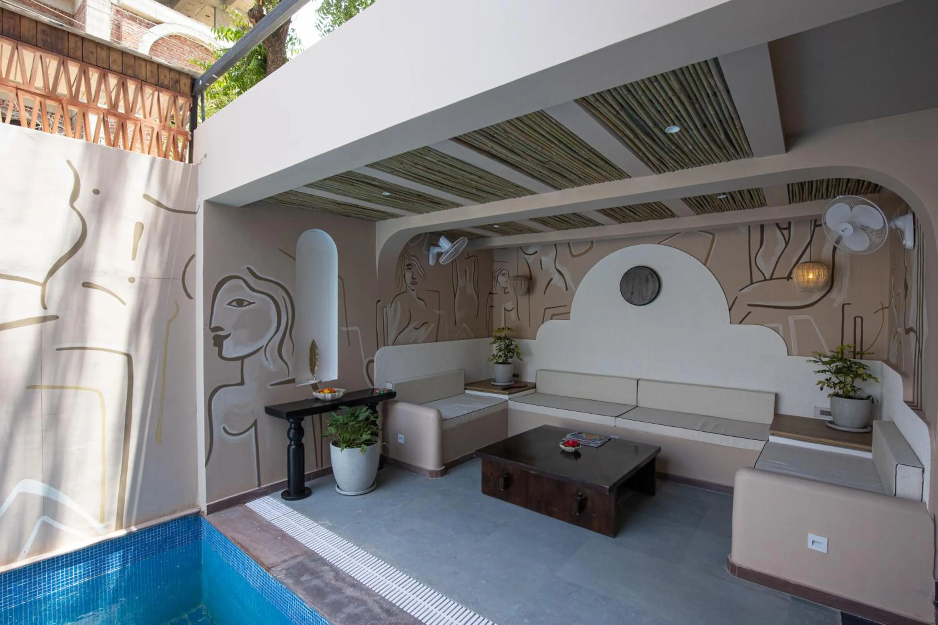 Patio in Casa Blanca Lakecity