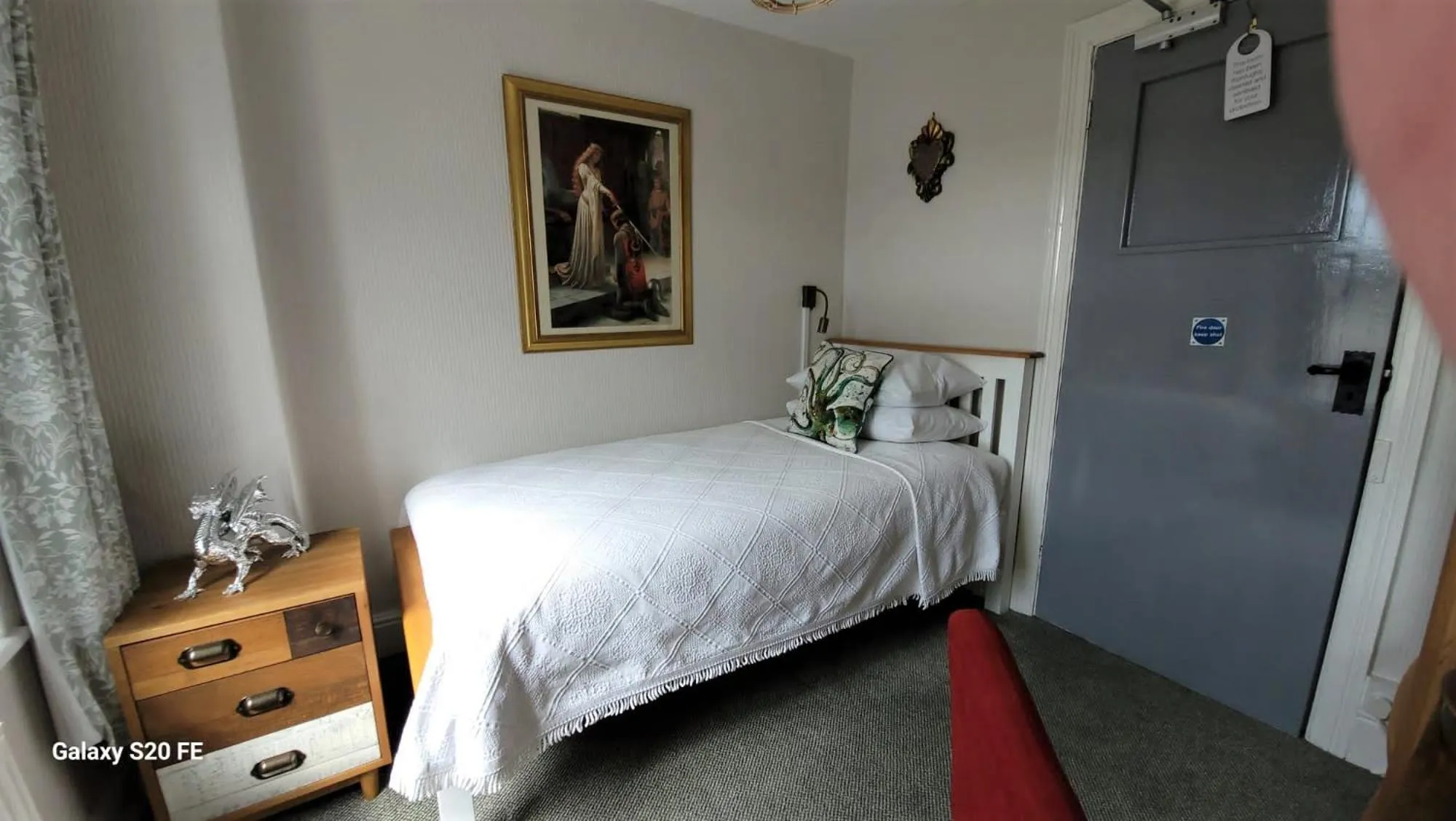 Photo of the whole room, Bed in Greylands Guest House
