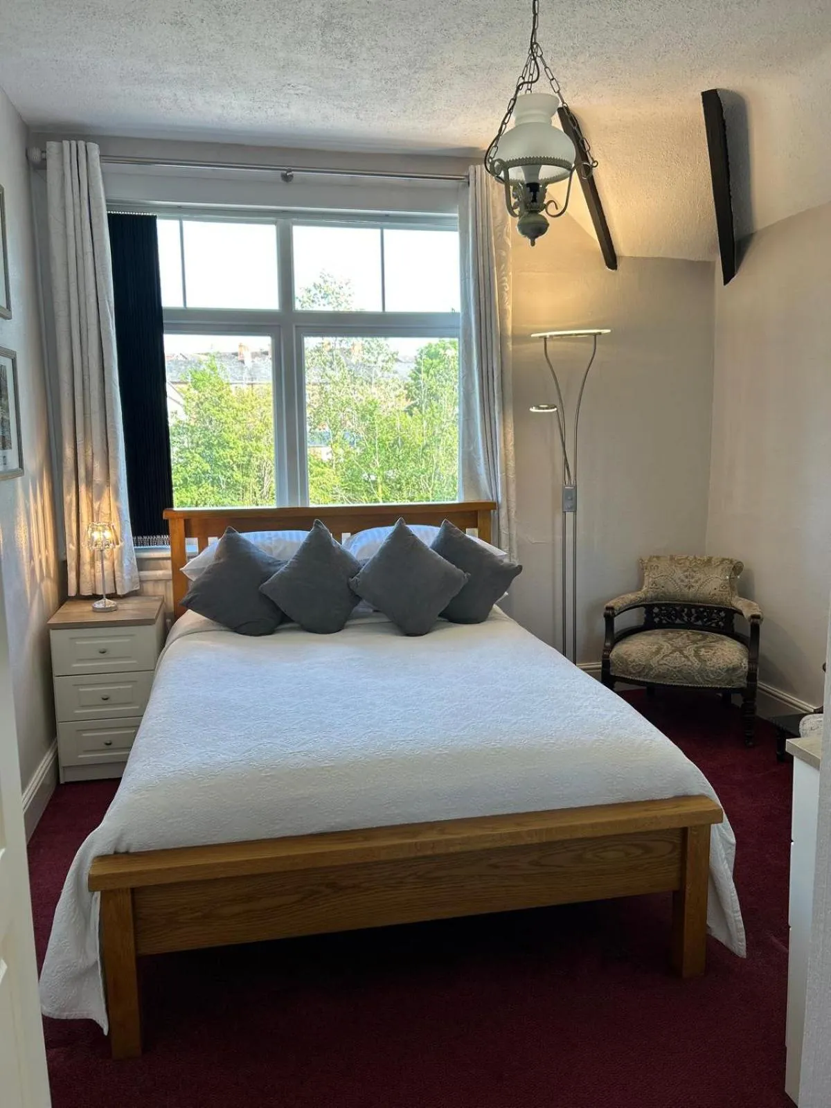 Photo of the whole room, Bed in Greylands Guest House