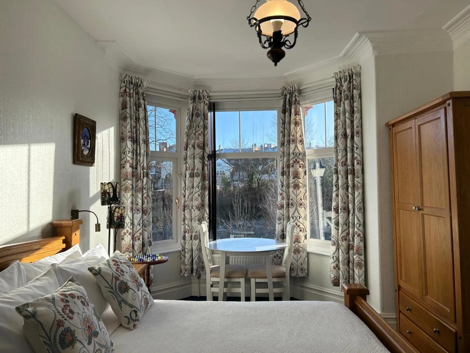 Dining area, Bed in Greylands Guest House