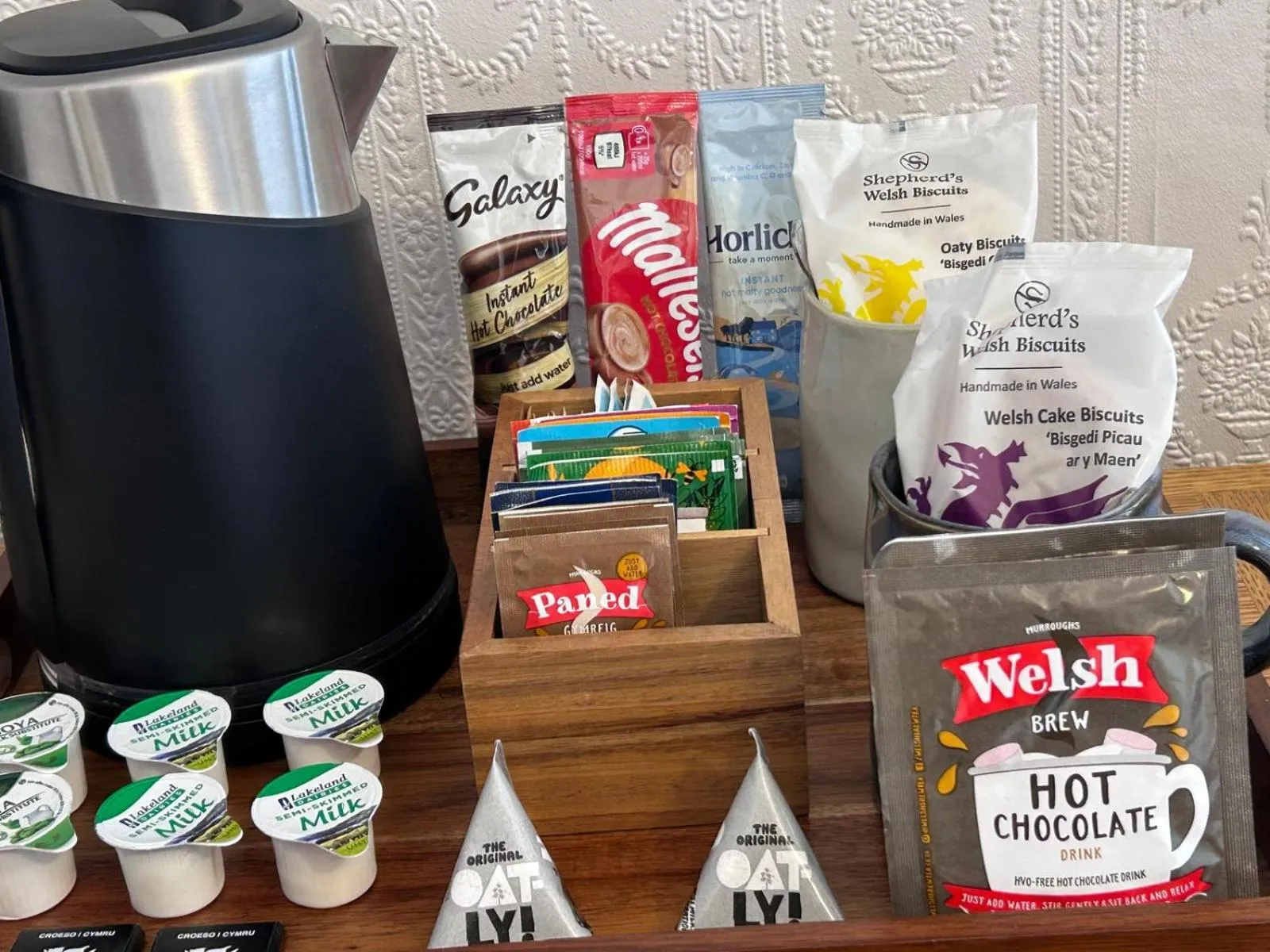 Coffee/tea facilities in Greylands Guest House