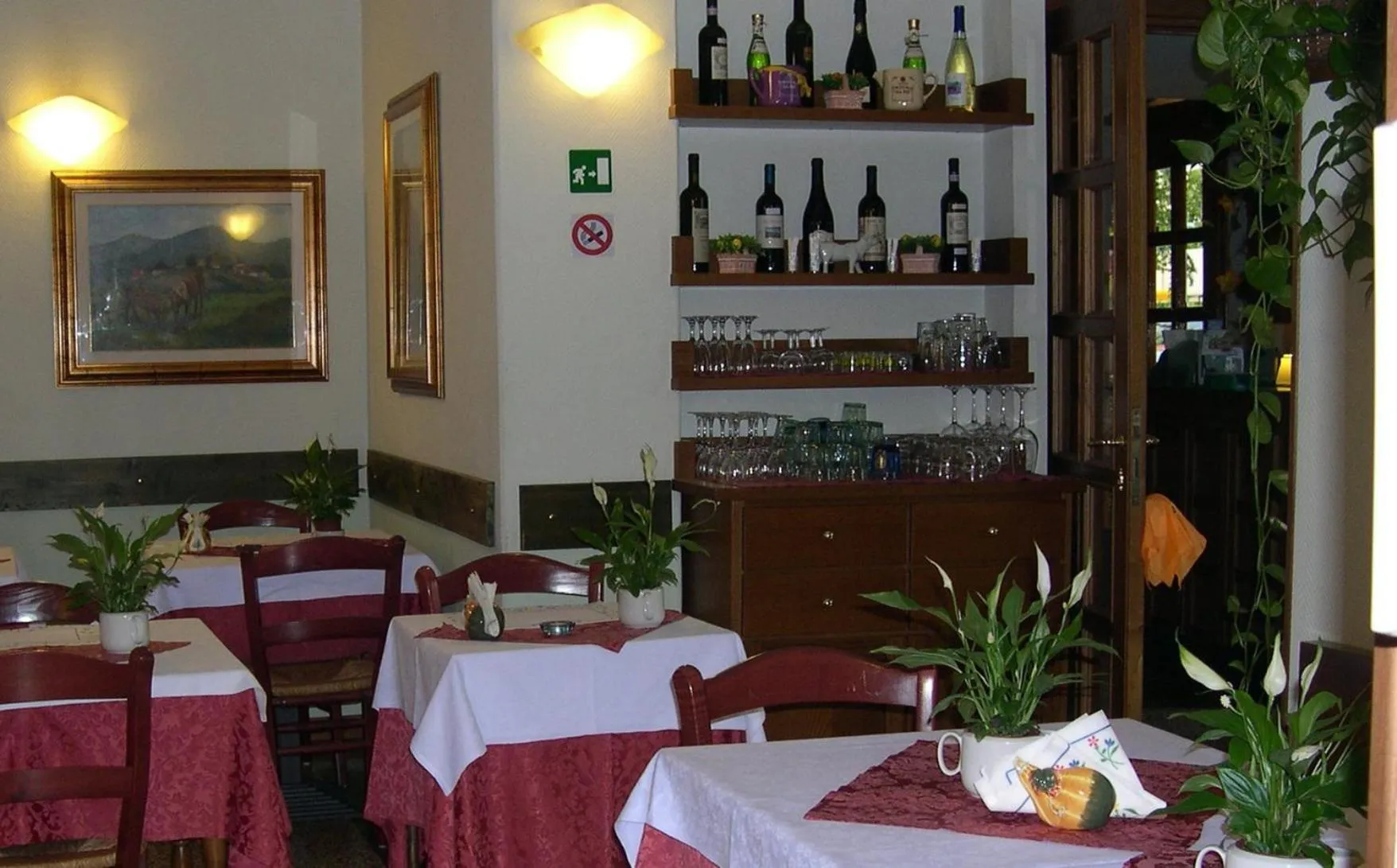 Restaurant/places to eat in Albergo Le Rose