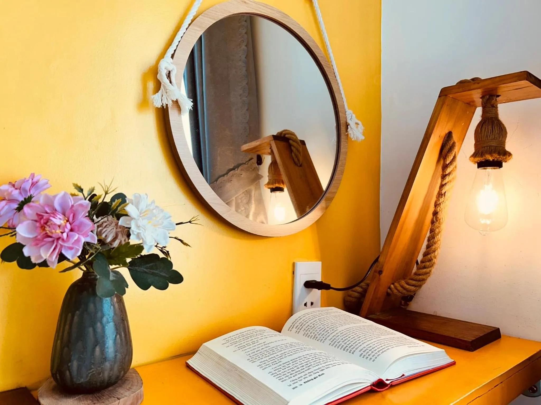 Photo of the whole room in May's House Hoi An