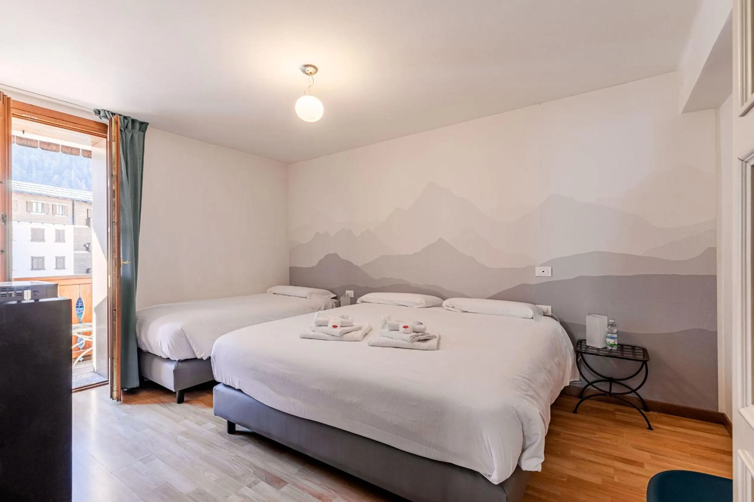 Photo of the whole room, Bed in Hotel Dufour