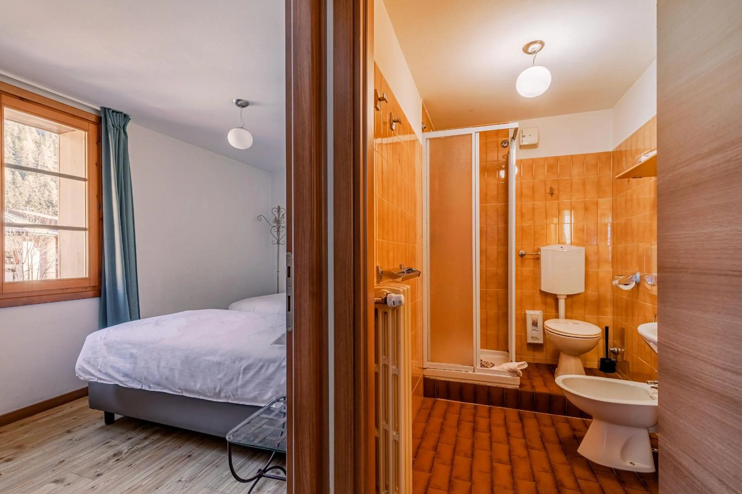 Photo of the whole room, Bed in Hotel Dufour