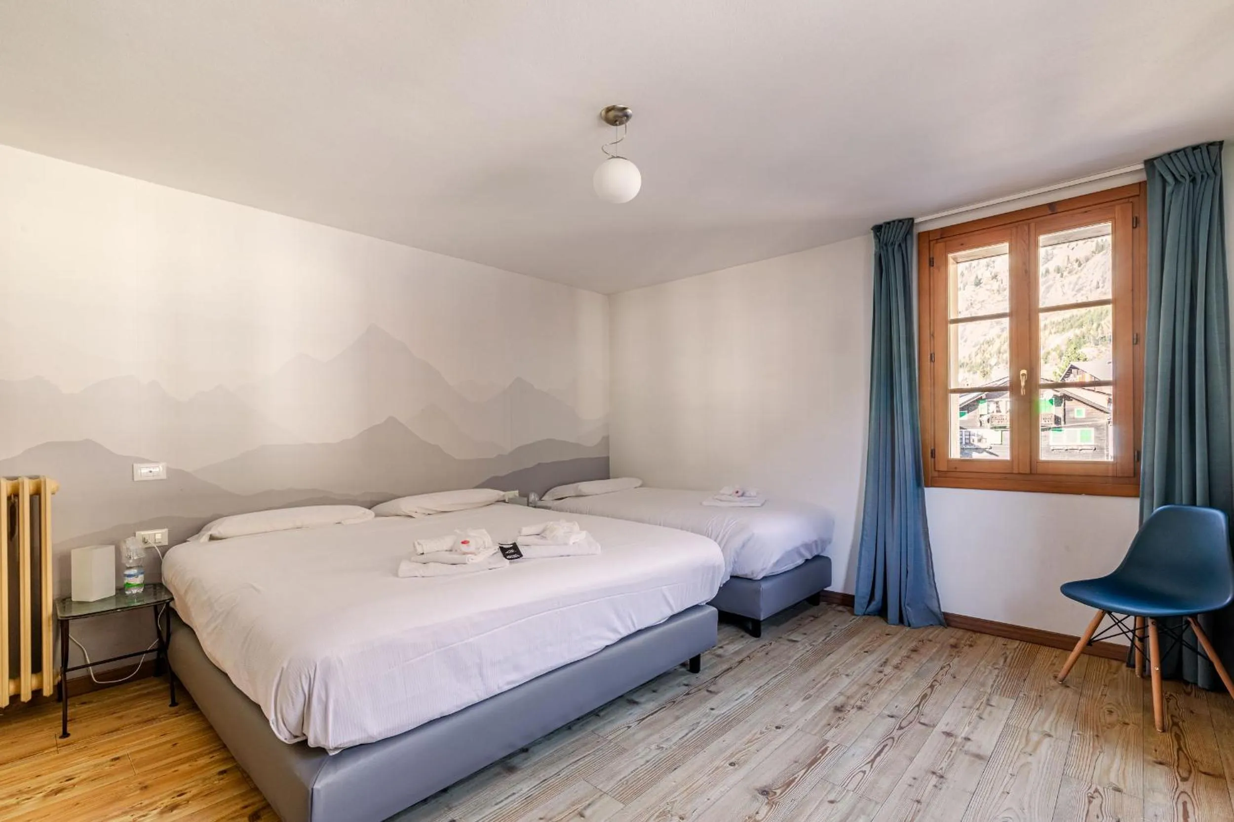 Photo of the whole room, Bed in Hotel Dufour