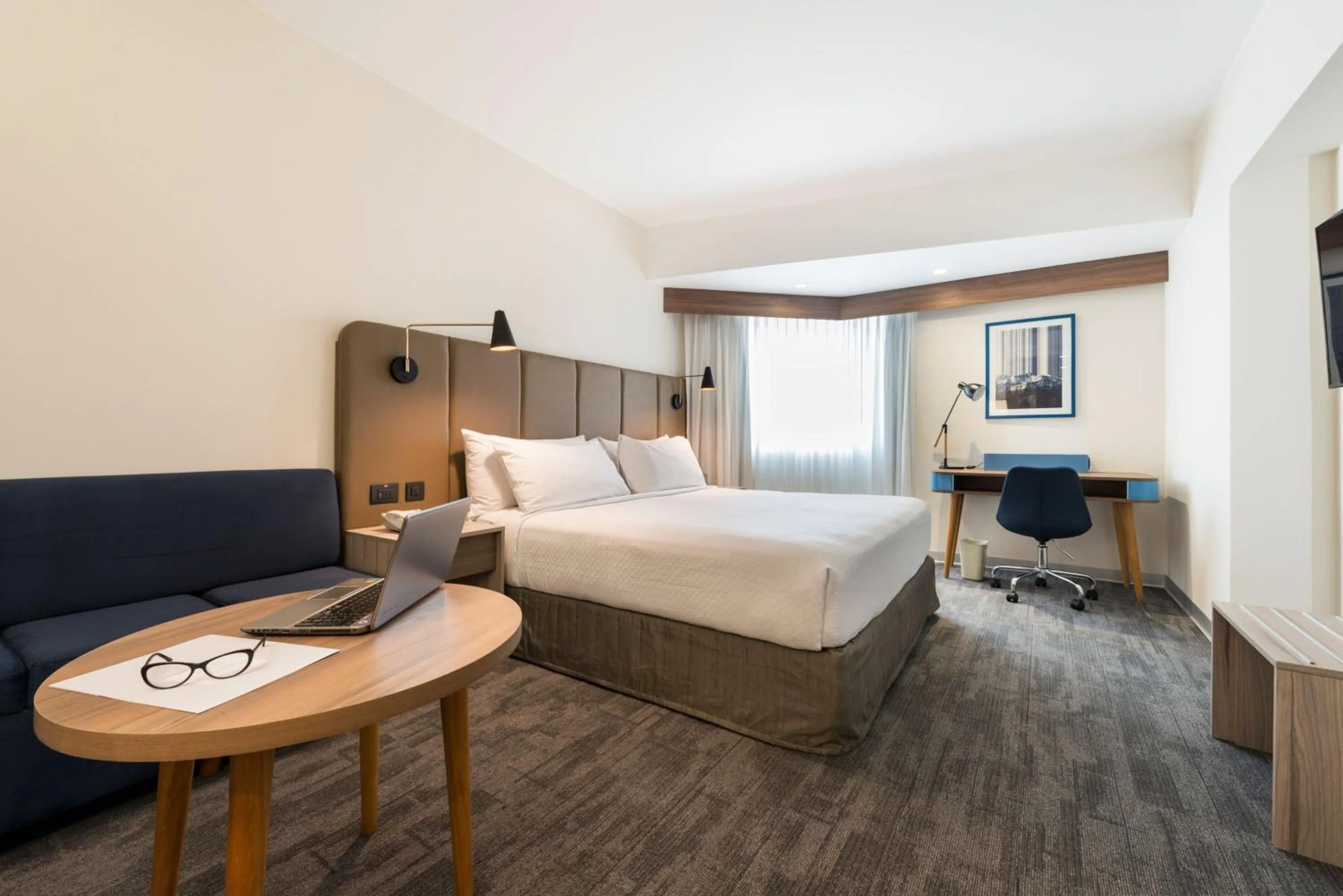 Photo of the whole room, Bed in Crowne Plaza Lima by IHG